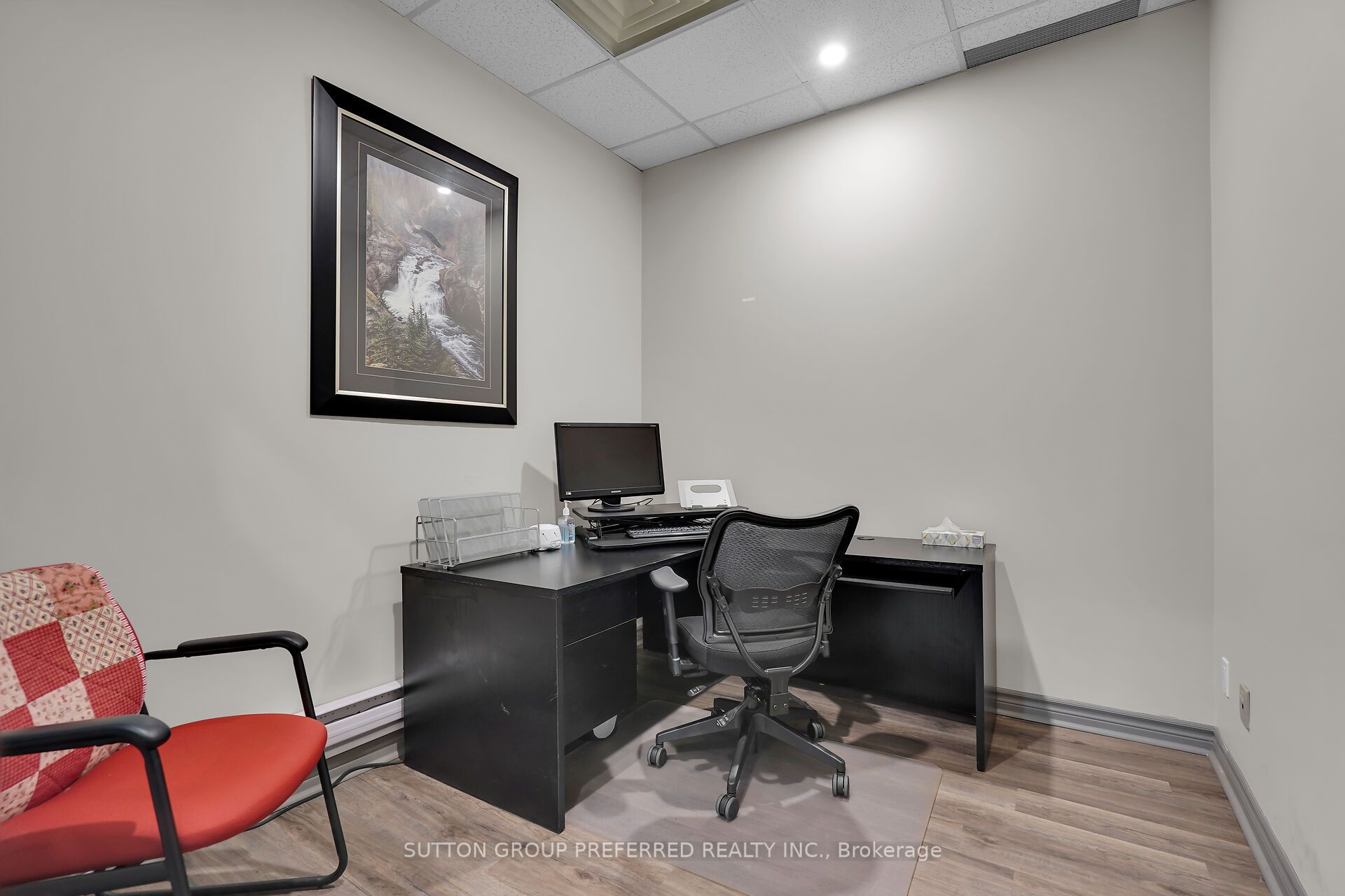 379 Dundas St Property Photo 13