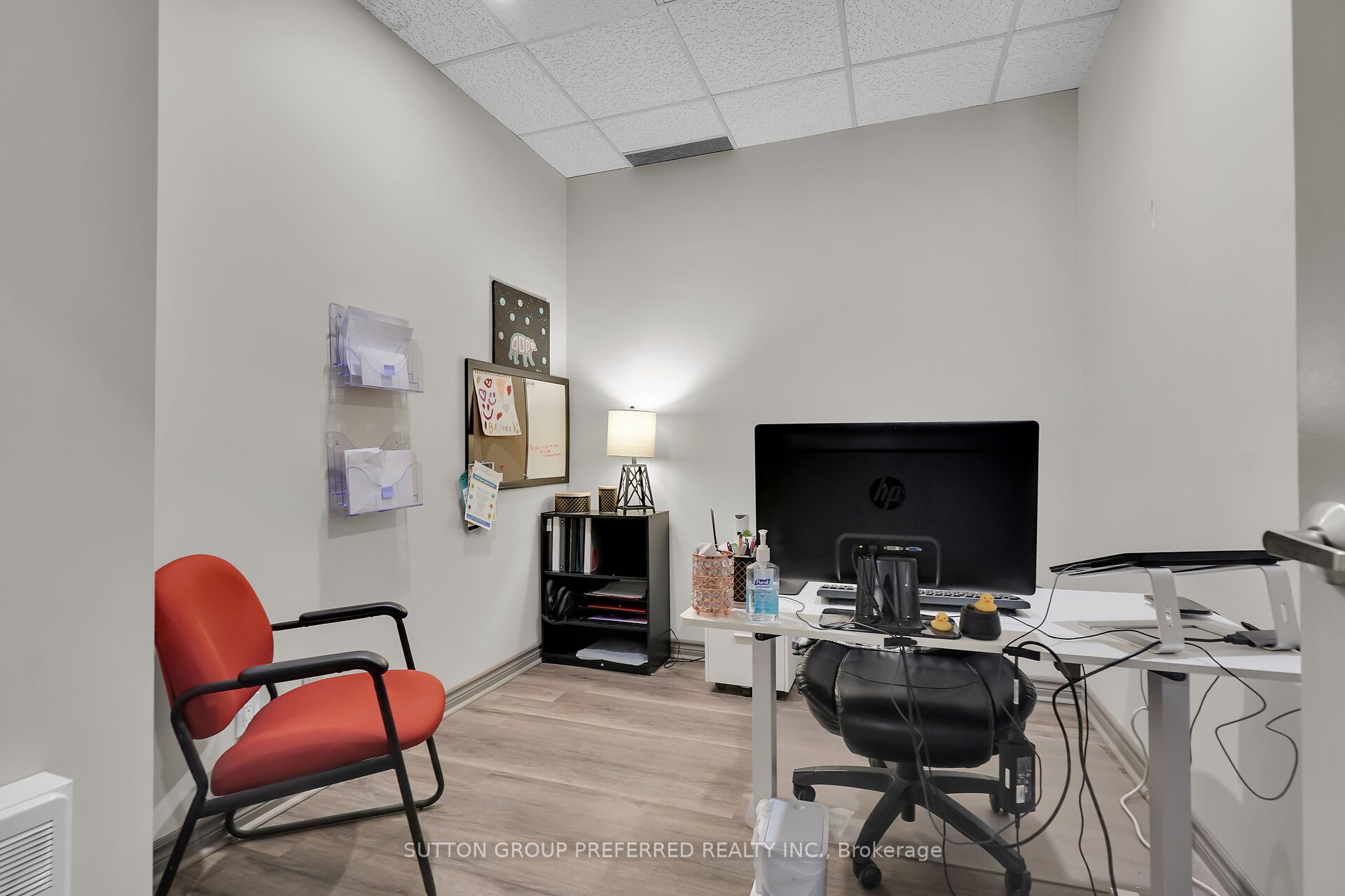 379 Dundas St Property Photo 16