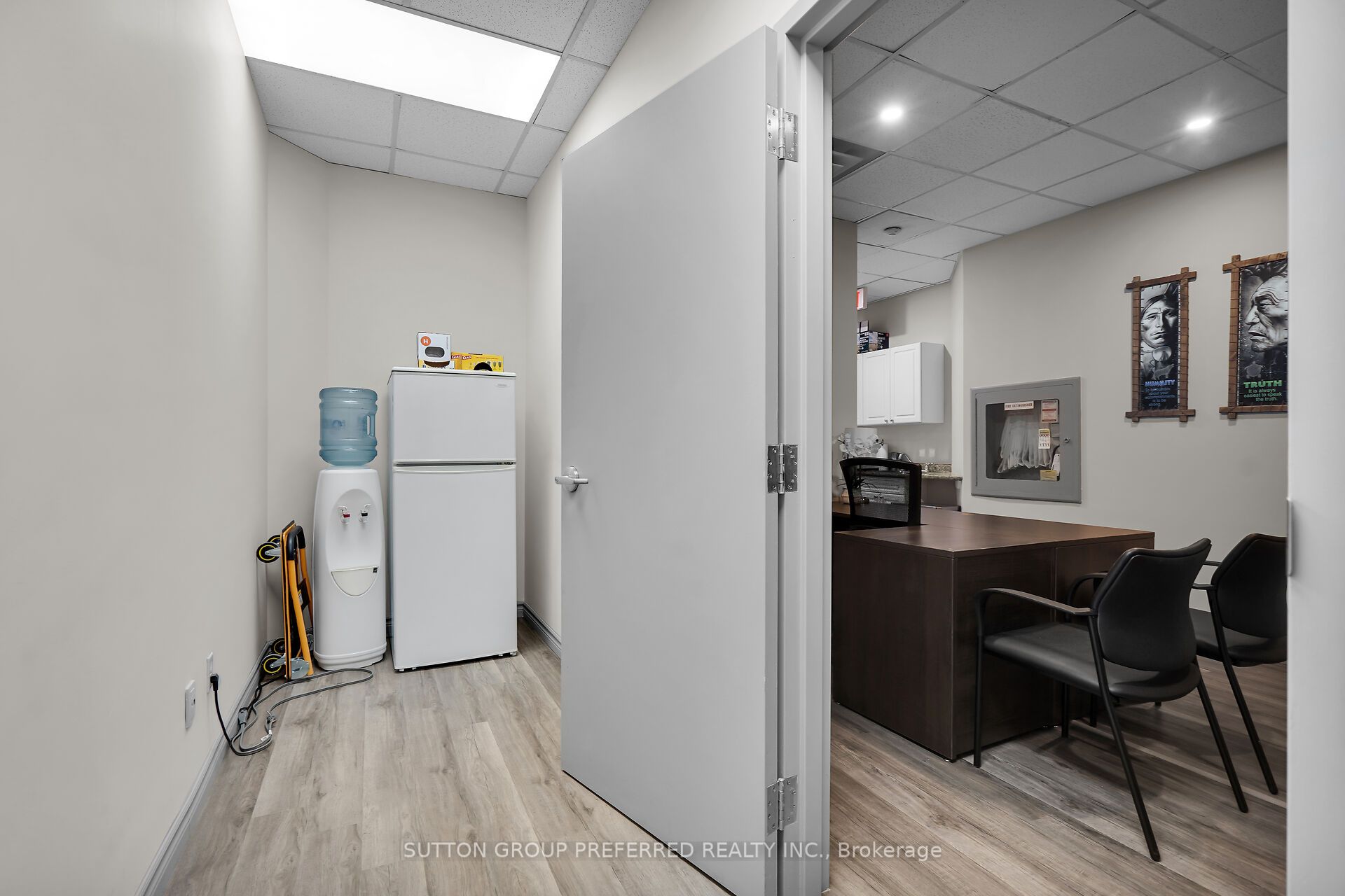 379 Dundas St Property Photo 33