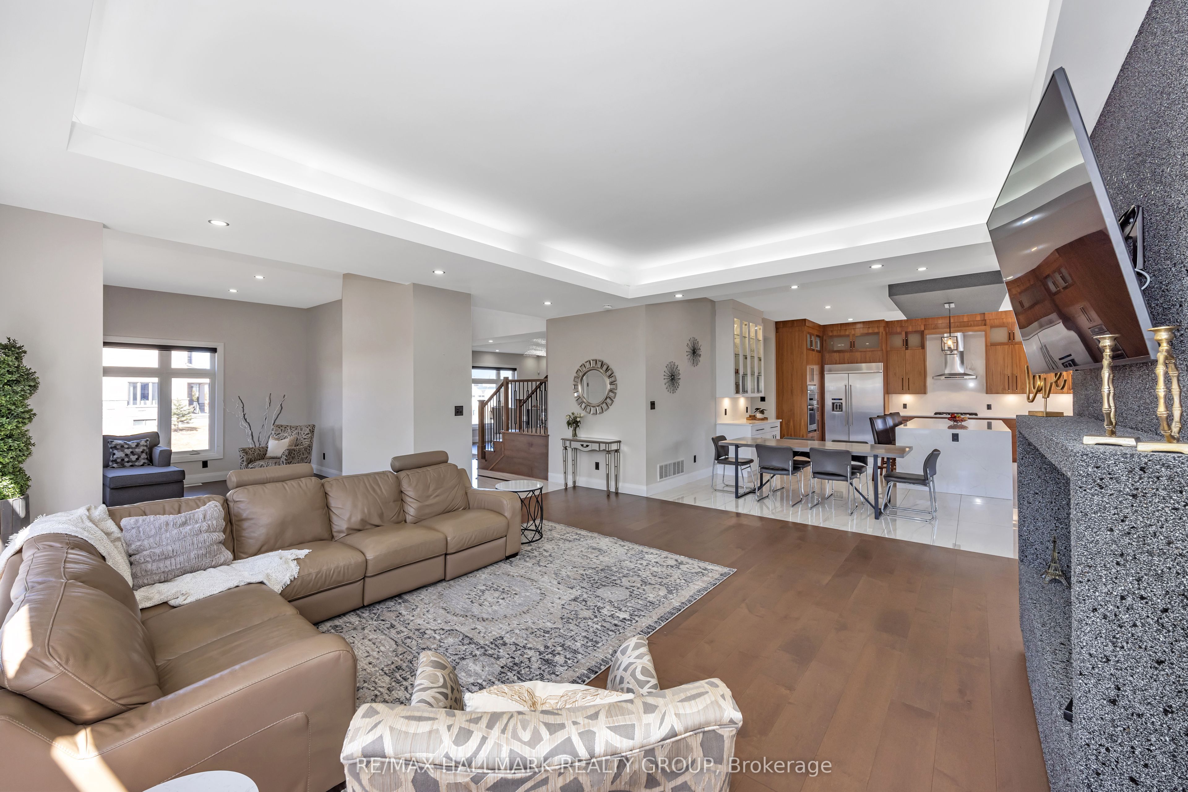 595 Shoreway Drive Property Photo 12