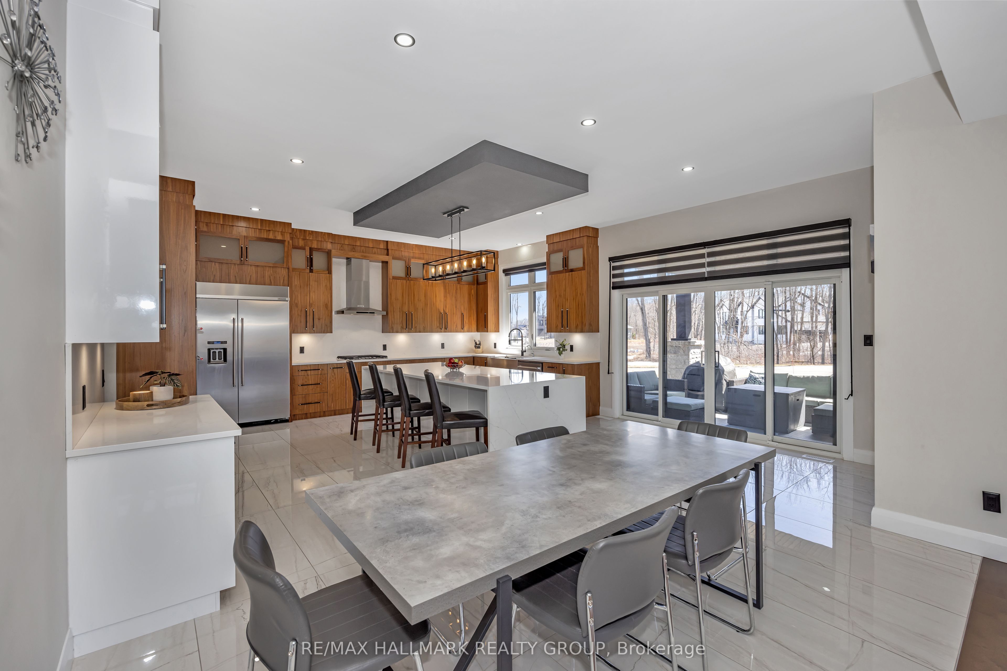 595 Shoreway Drive Property Photo 13