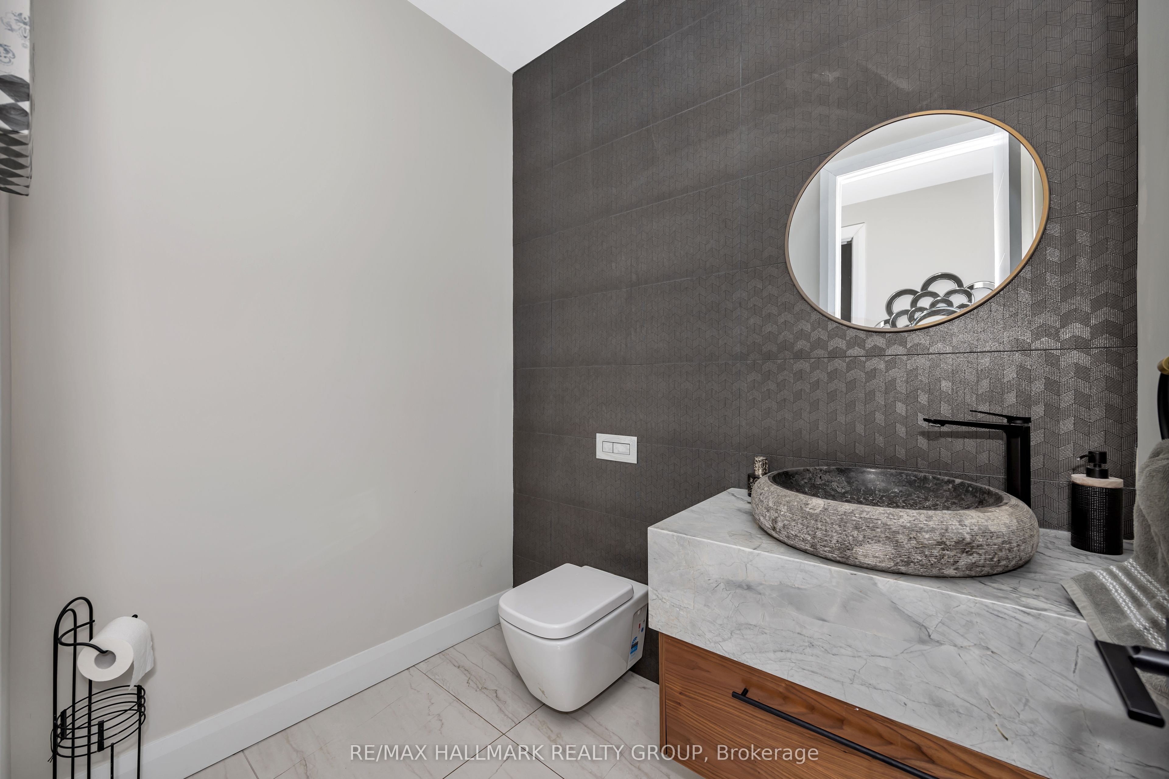 595 Shoreway Drive Property Photo 27