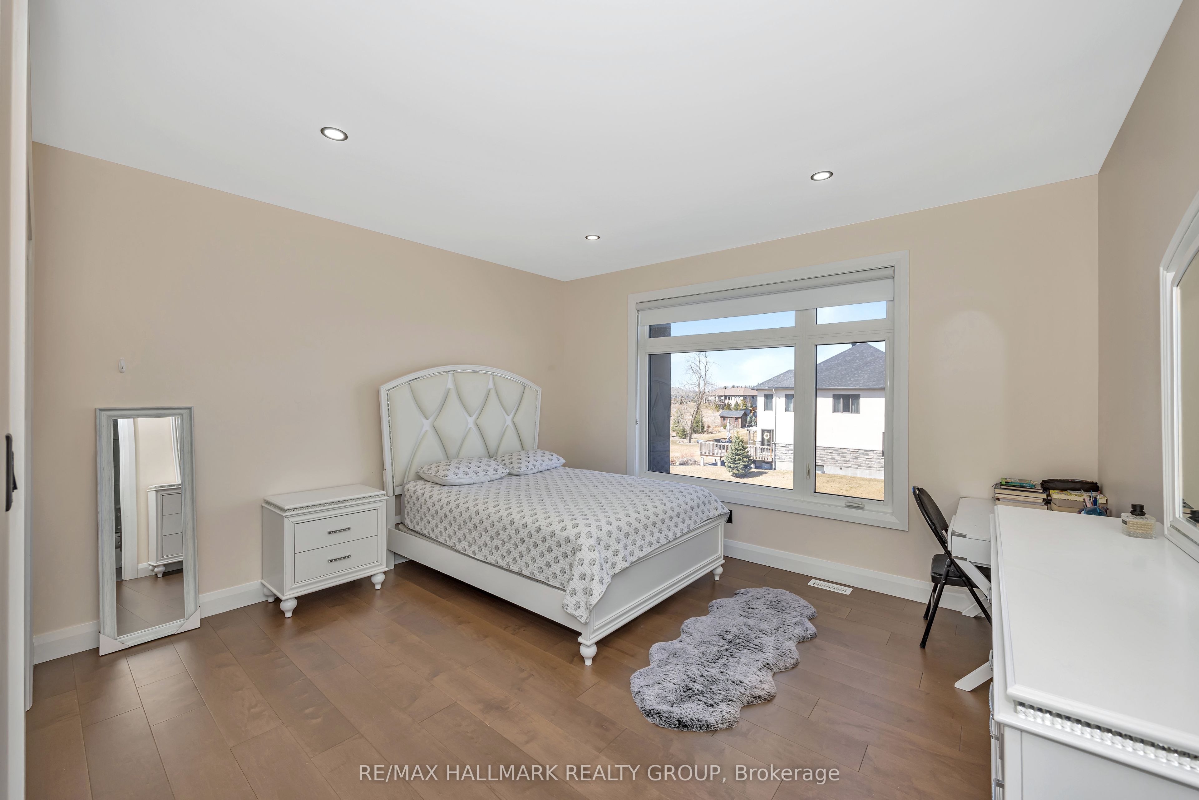 595 Shoreway Drive Property Photo 33