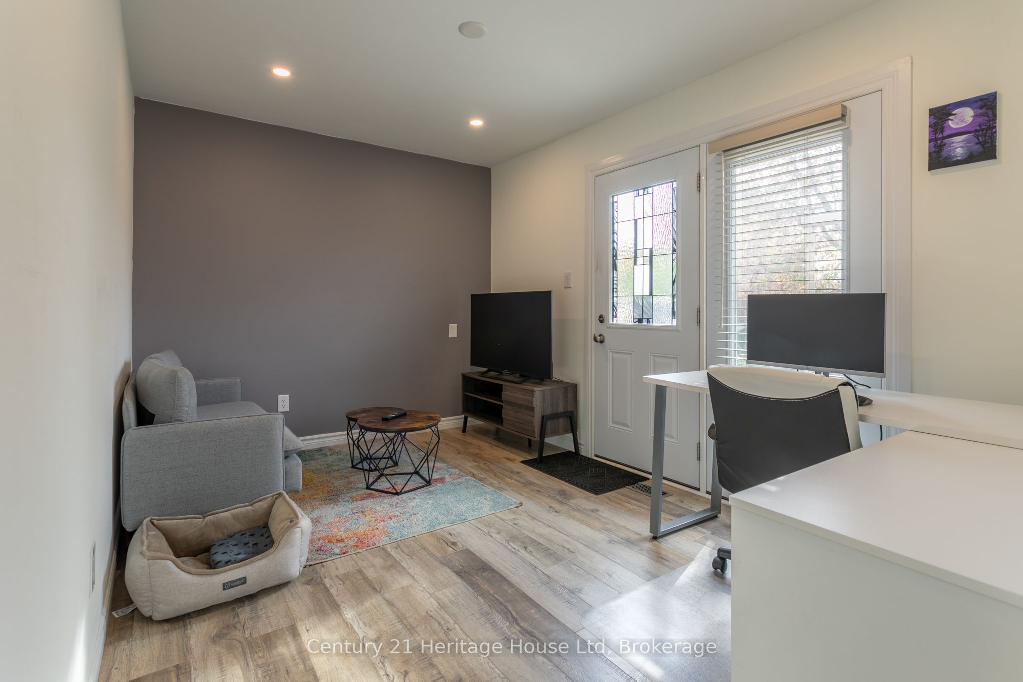 28 Anderson St Property Photo 10