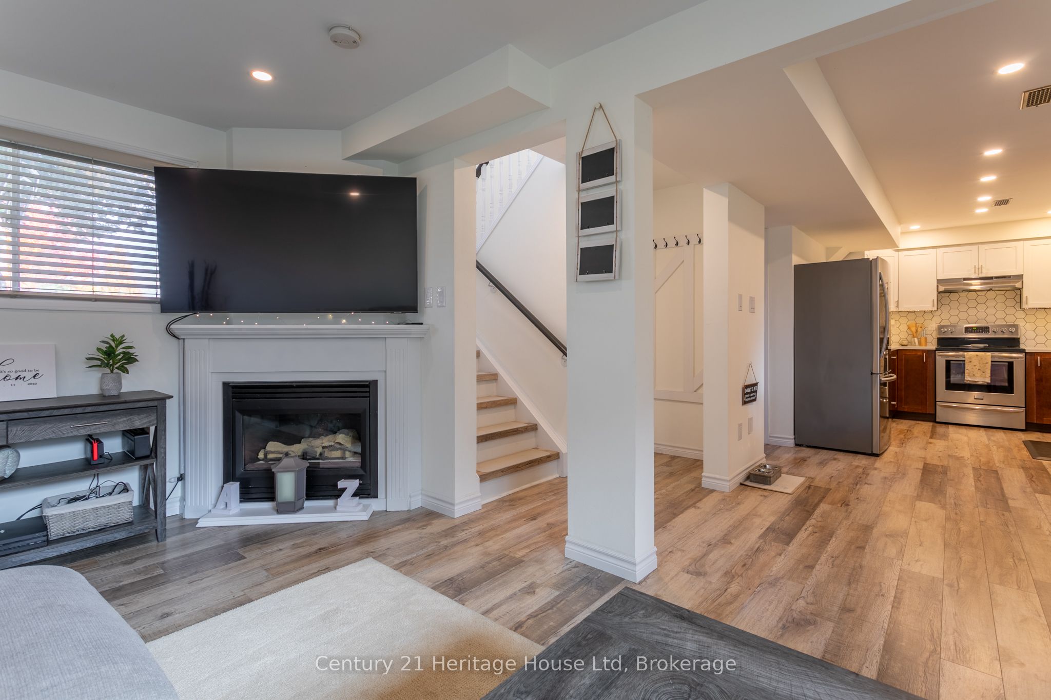 28 Anderson St Property Photo 18