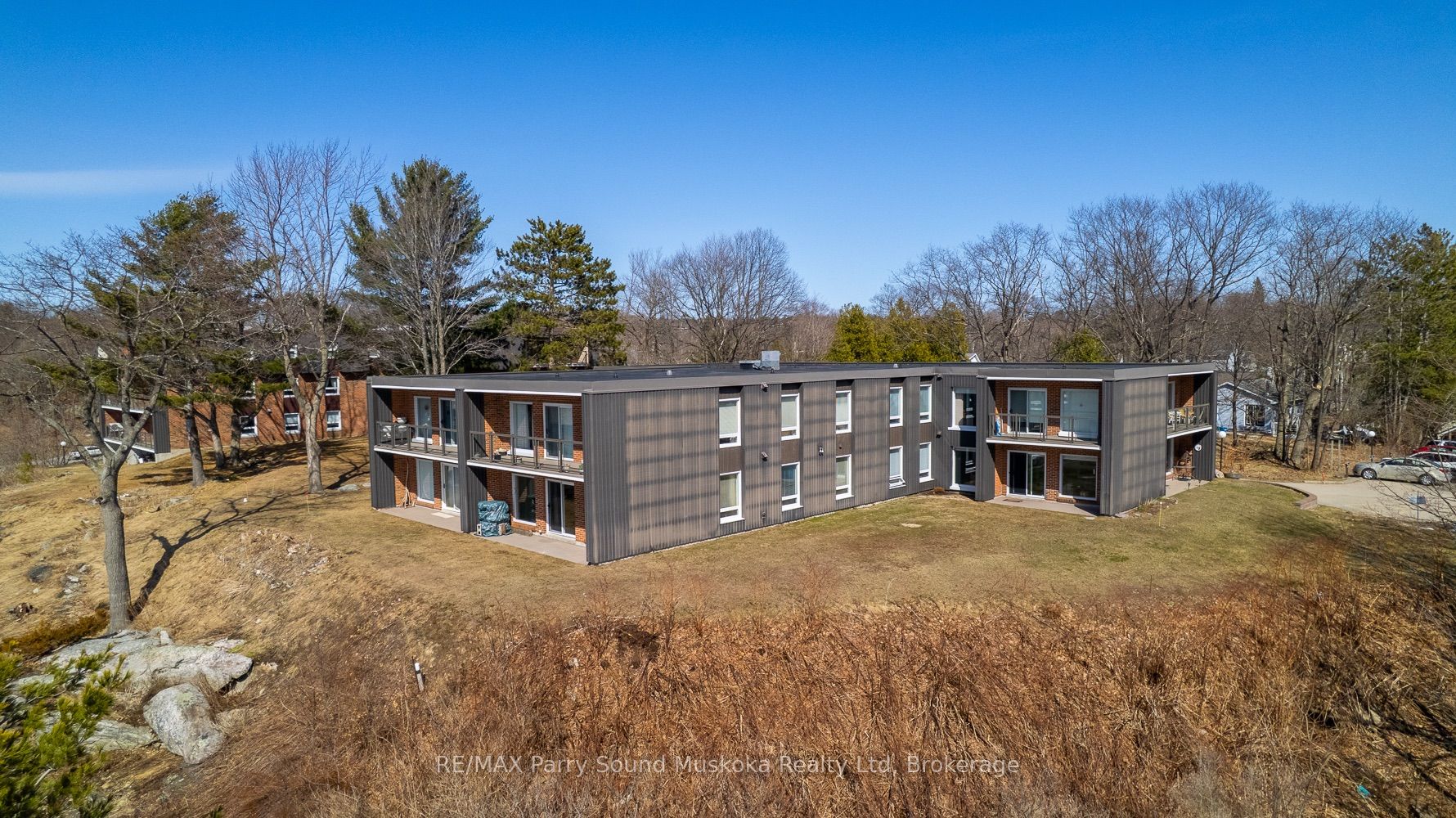 #205 - 100 Beaconview Heights Property Photo 1
