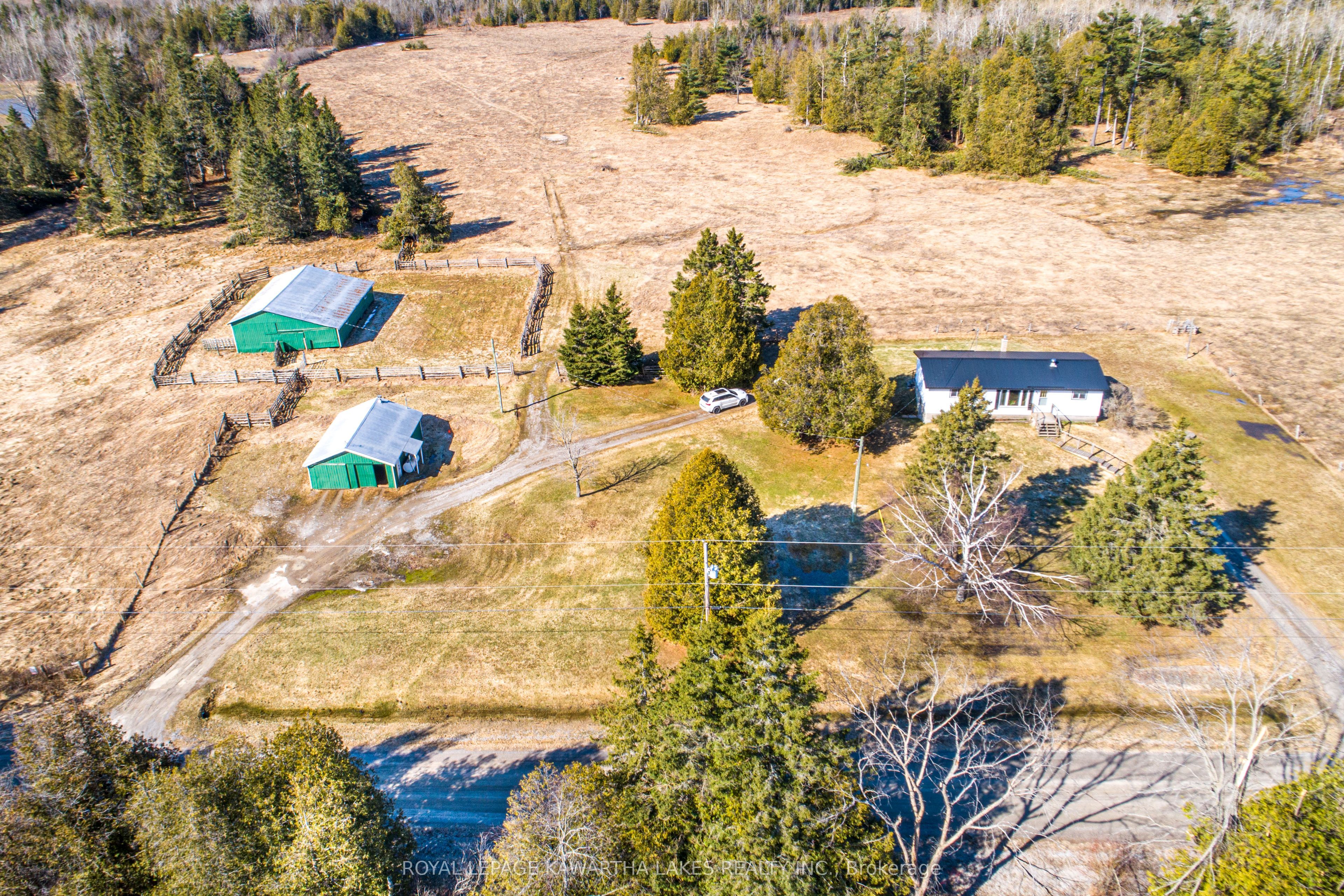 385 Shrike Road Property Photo