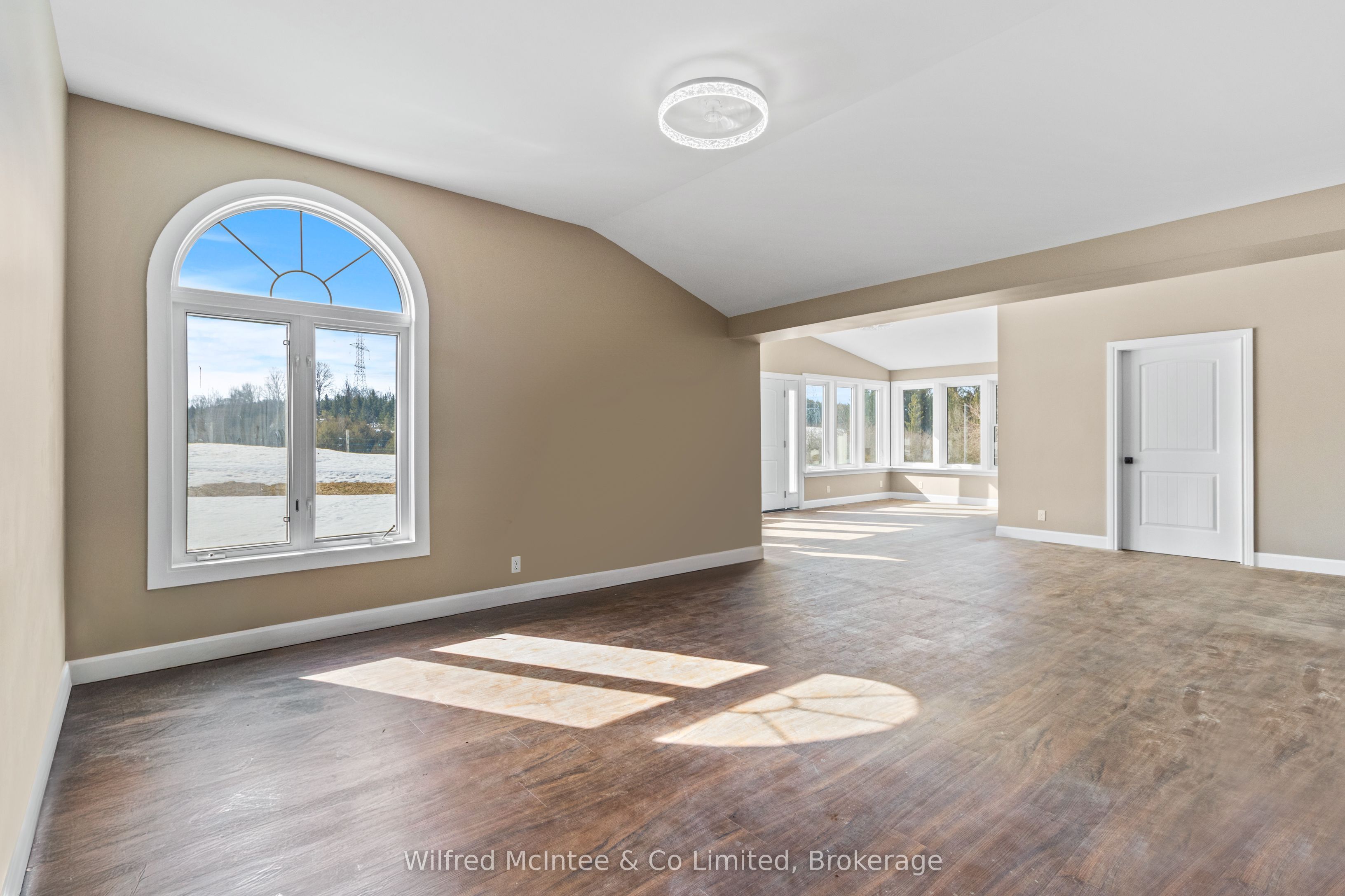262700 Varney Rd Property Photo 10