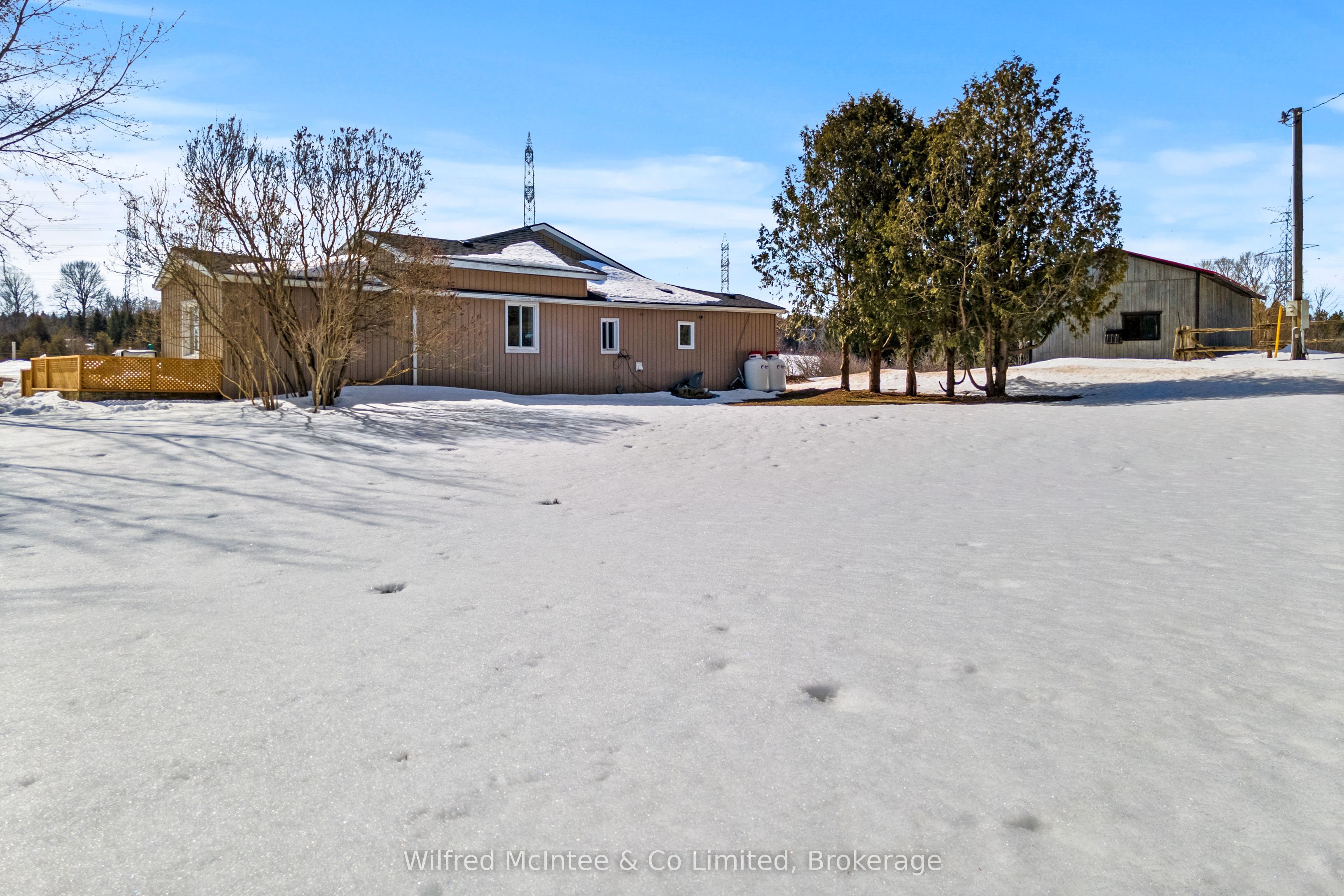 262700 Varney Rd Property Photo 31