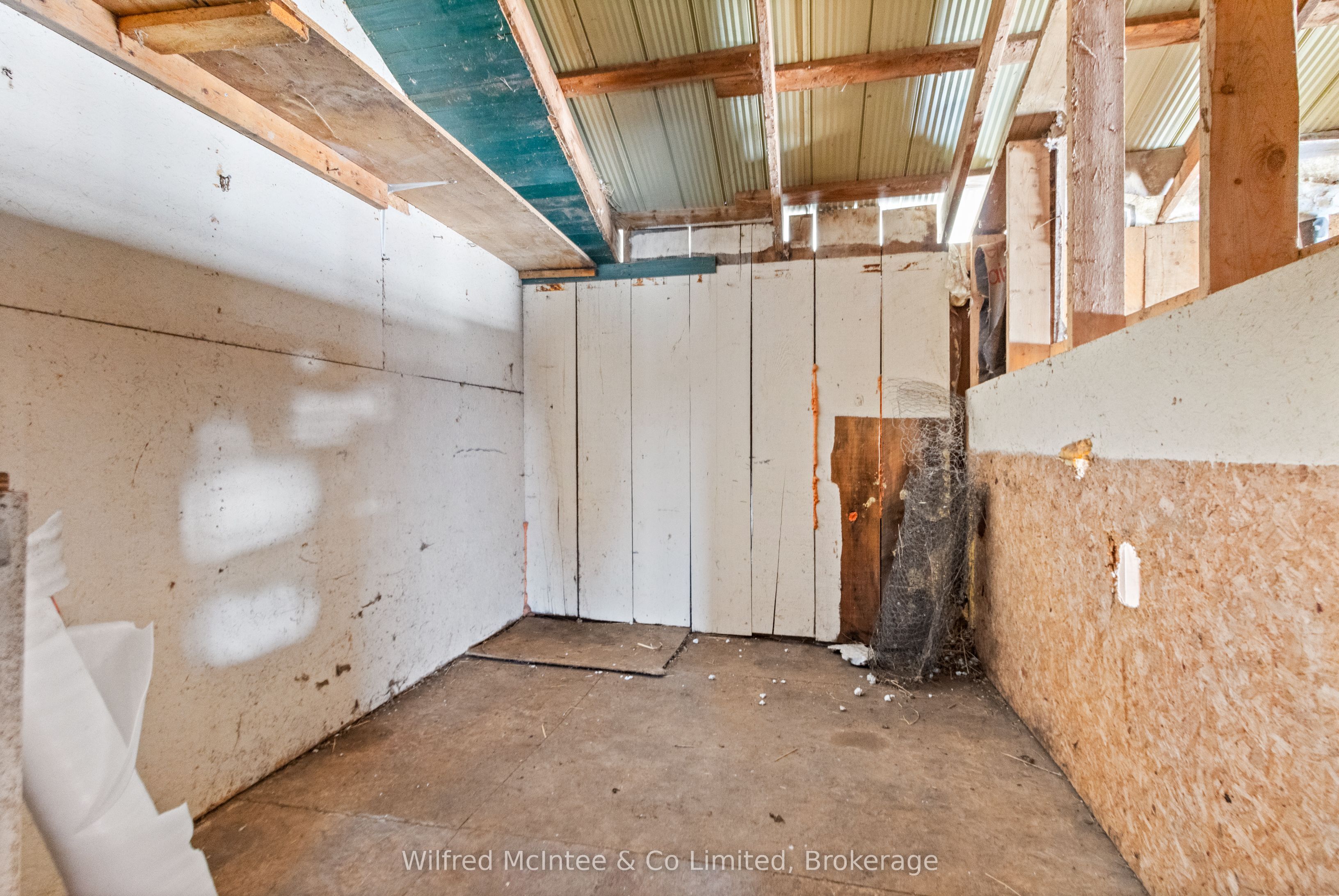 262700 Varney Rd Property Photo 38