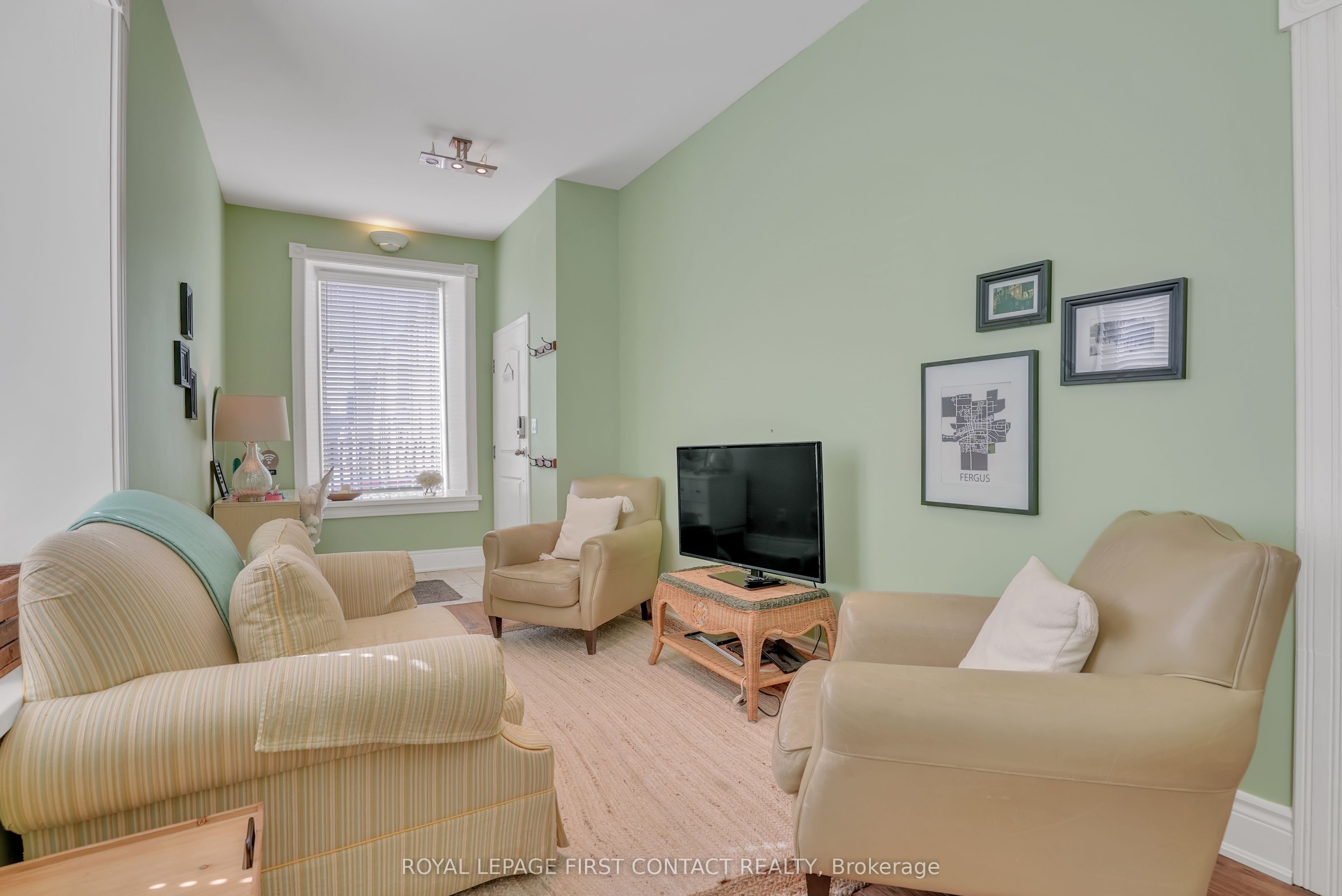 130 St David Street Property Photo 6