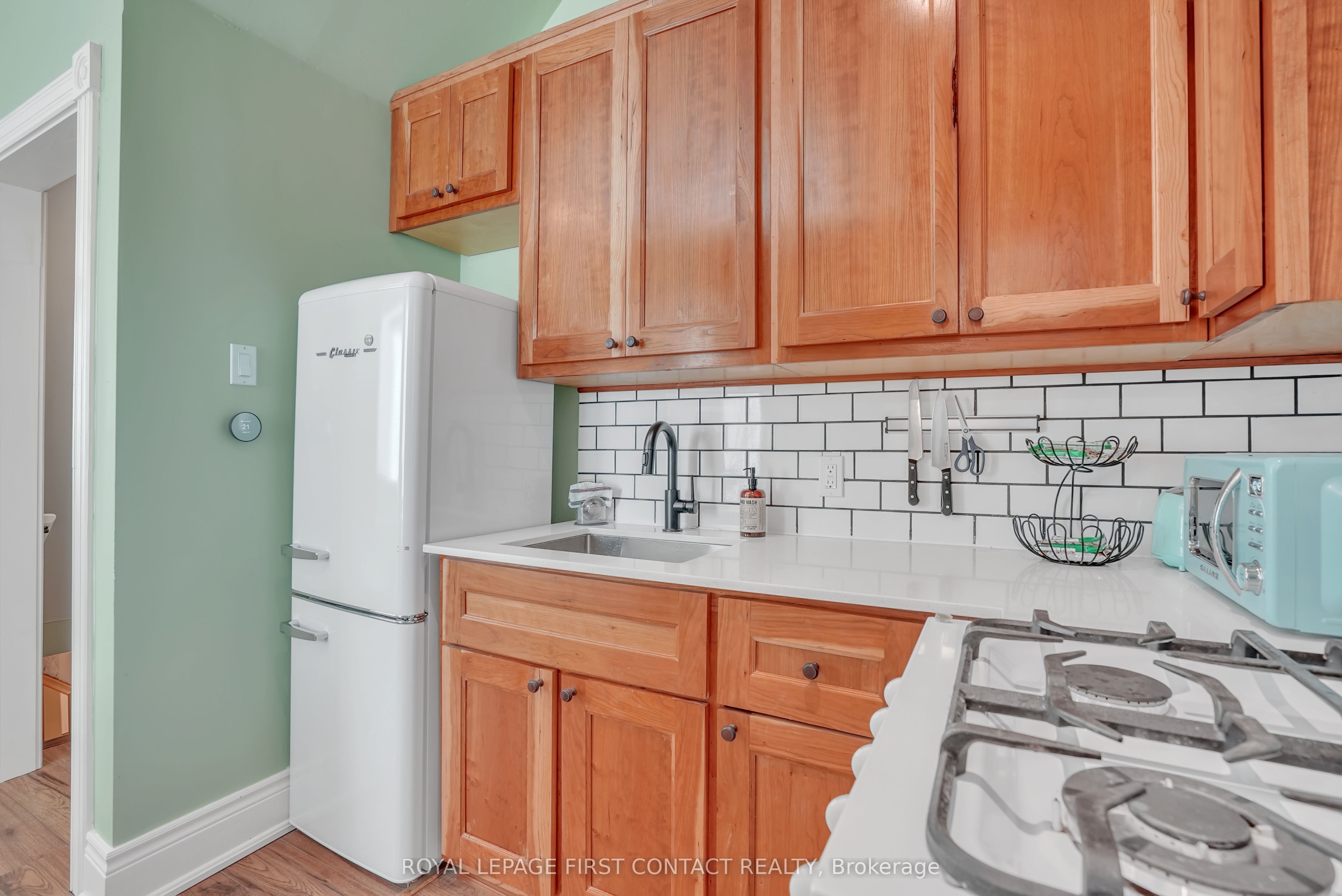 130 St David Street Property Photo 9