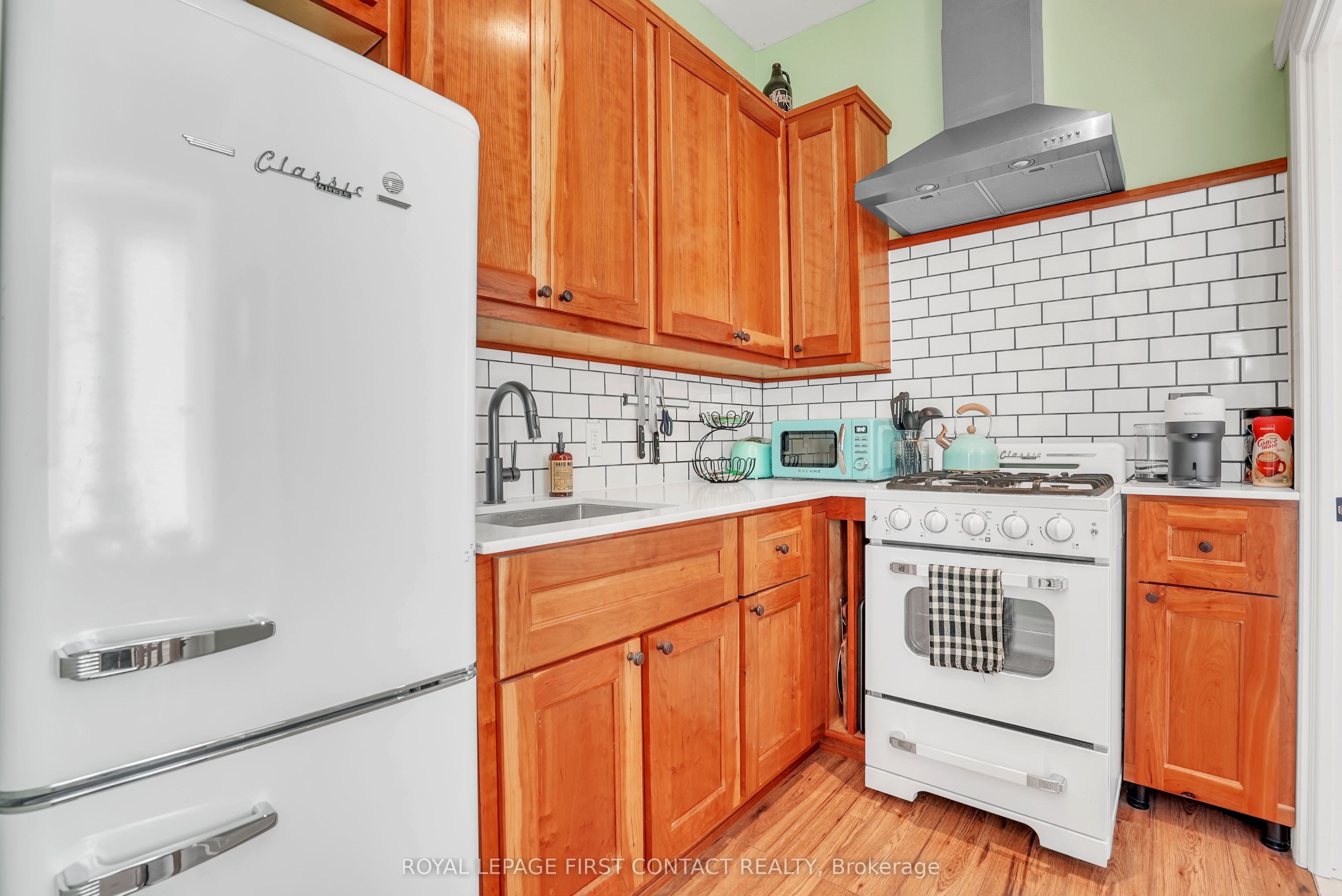 130 St David Street Property Photo 11