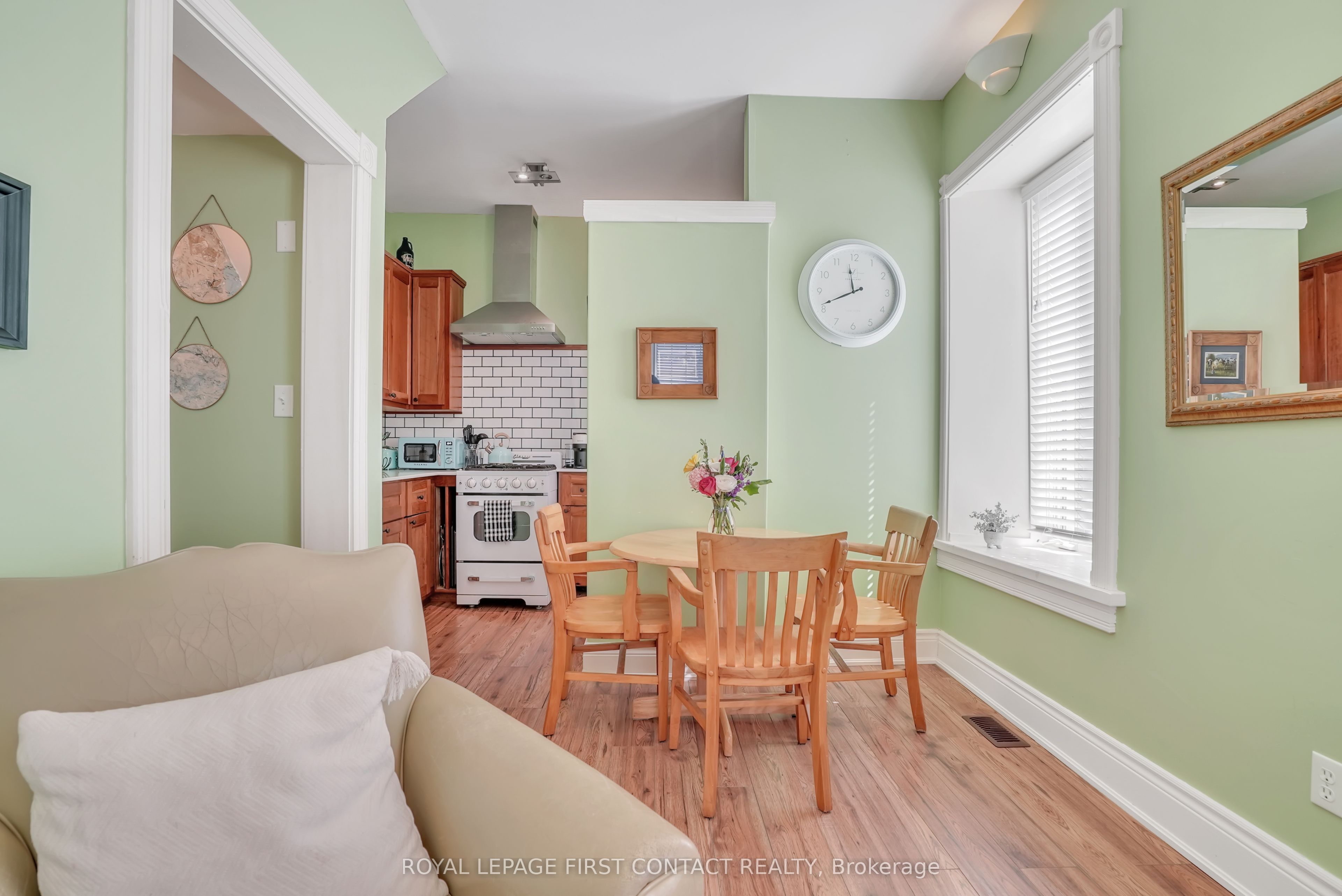 130 St David Street Property Photo 14