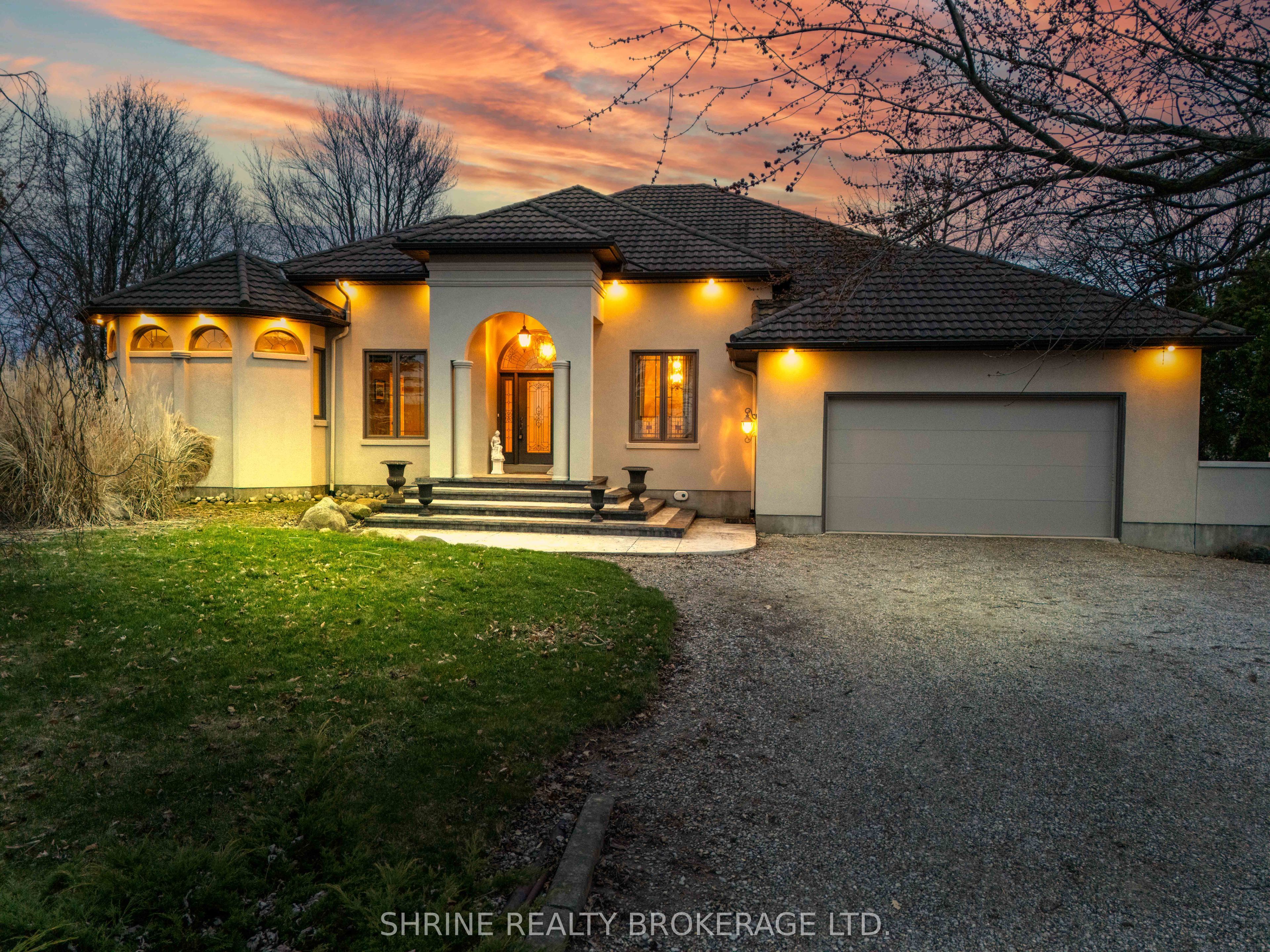 2529 Napperton Drive Property Photo