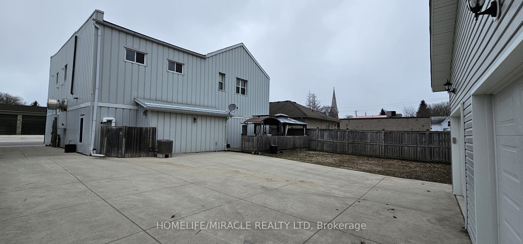 #minto - 94 Elora Street Property Photo 5