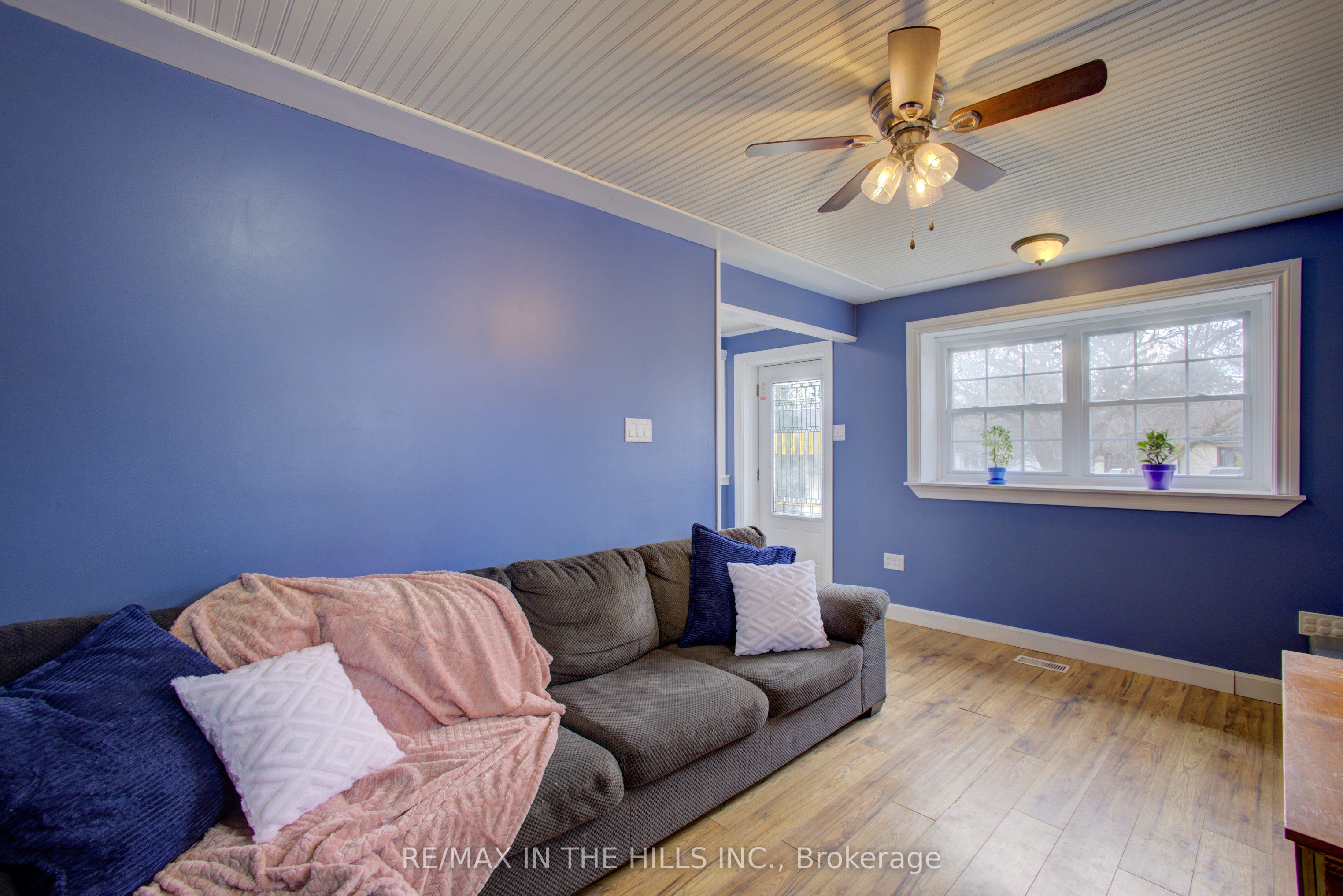 257 Elgin Street S Property Photo 10