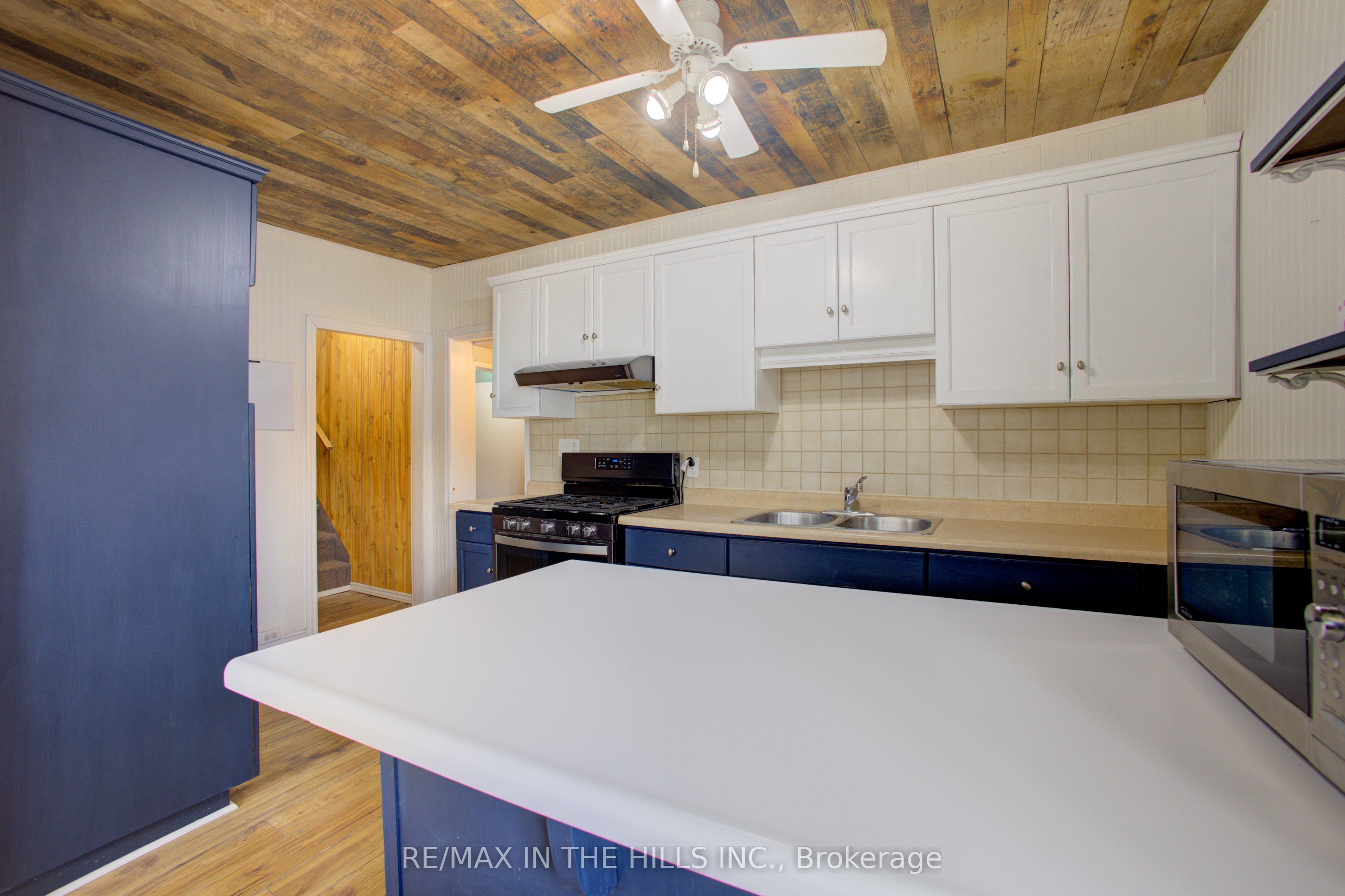 257 Elgin Street S Property Photo 15