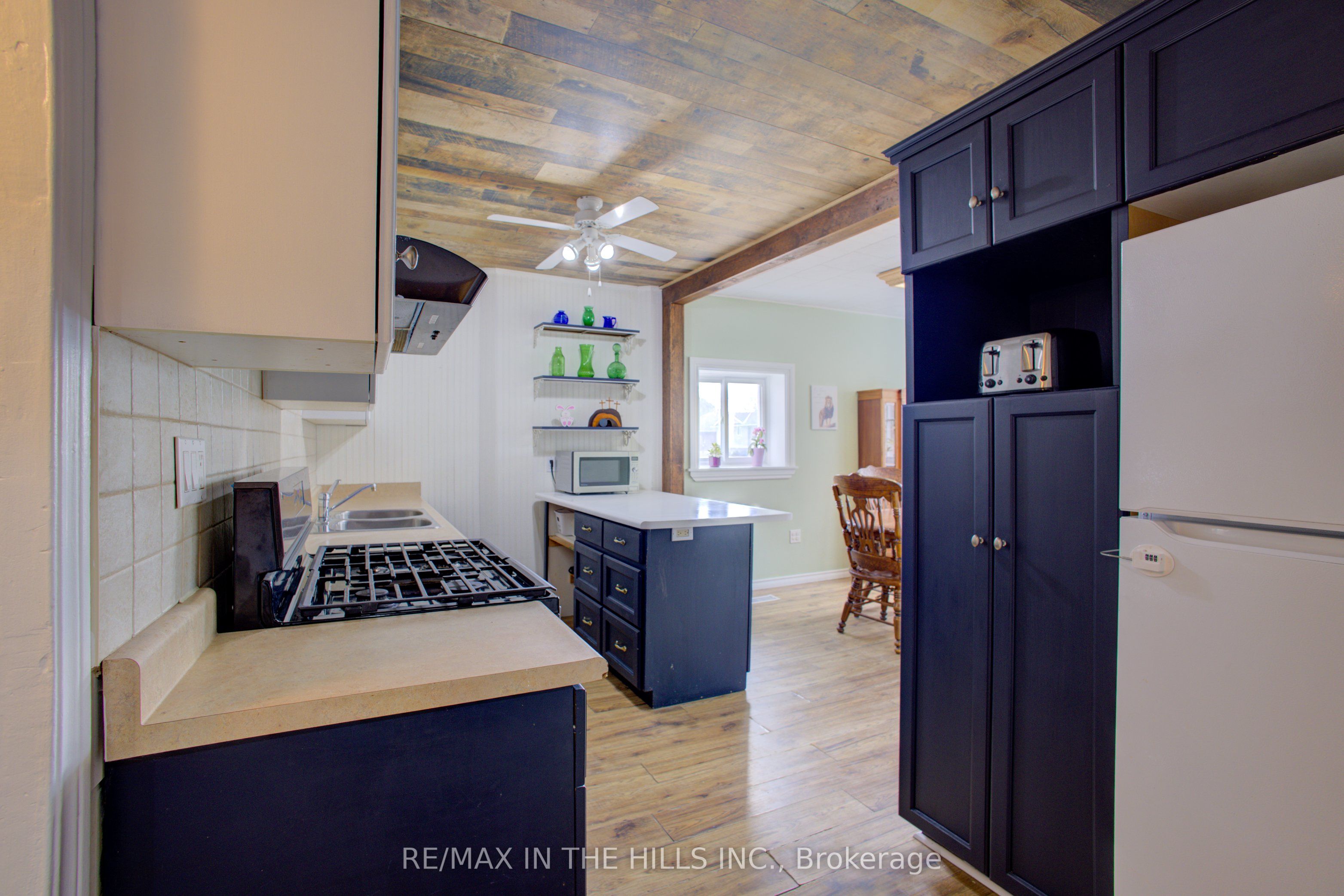 257 Elgin Street S Property Photo 17