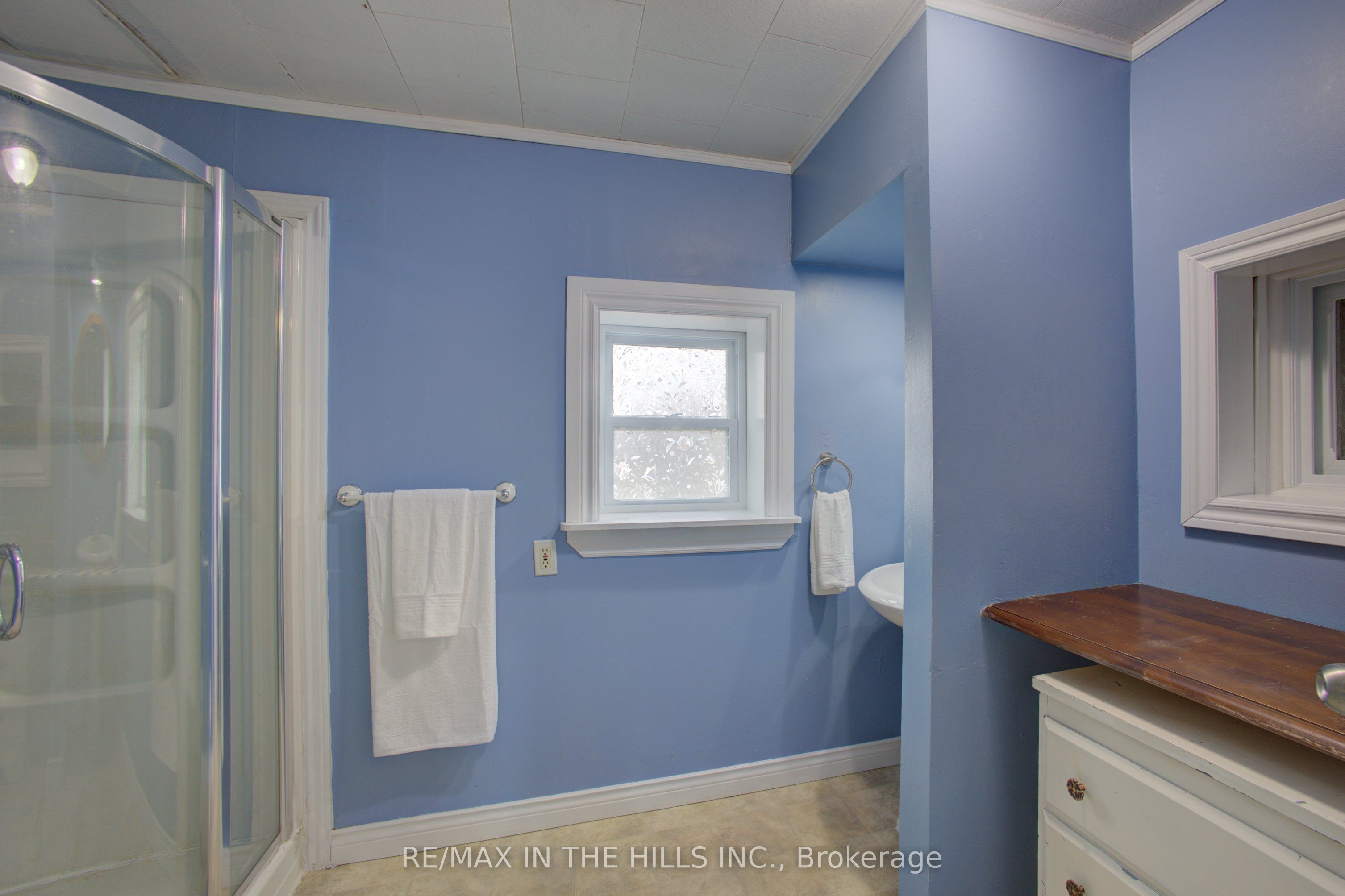 257 Elgin Street S Property Photo 21