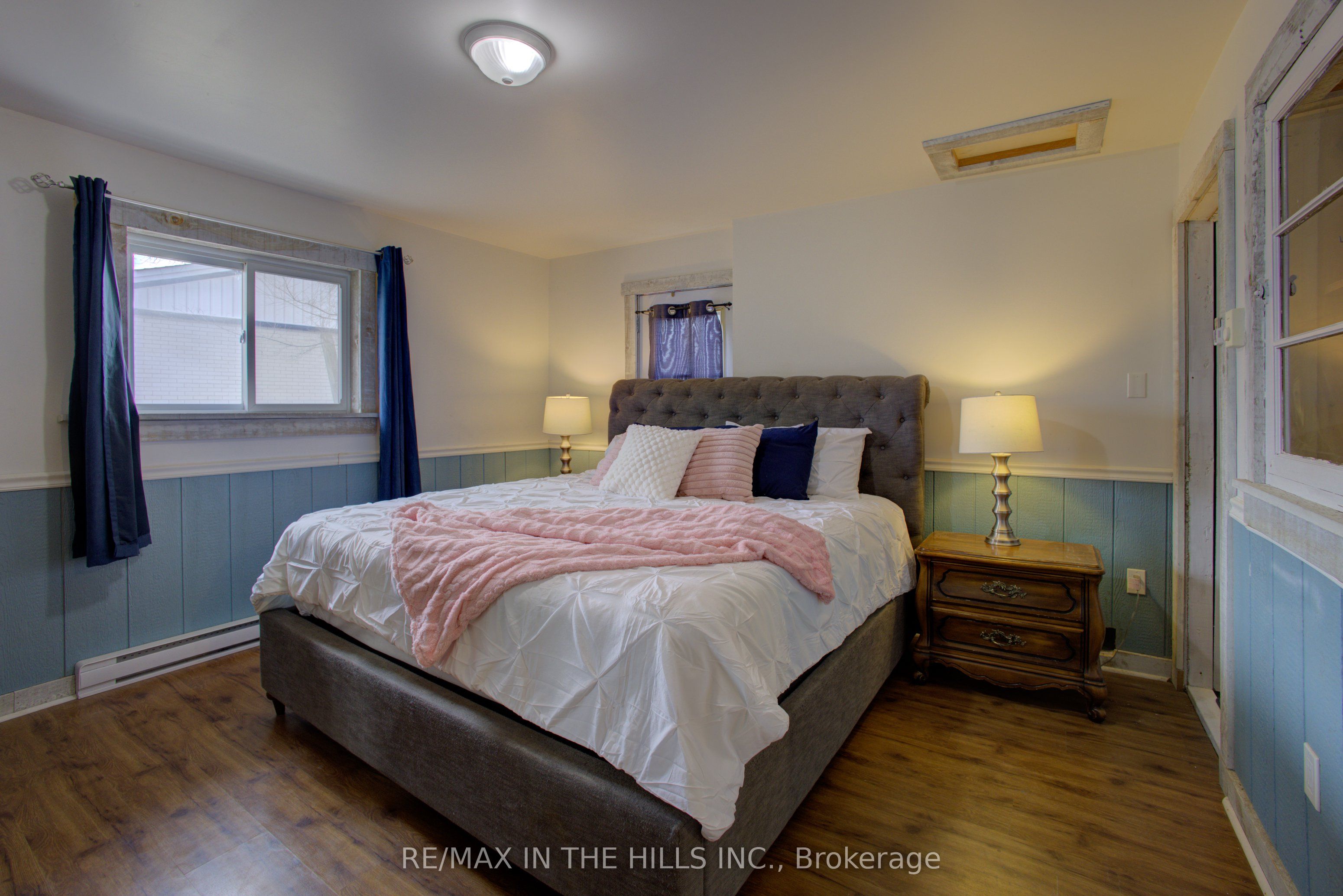 257 Elgin Street S Property Photo 22