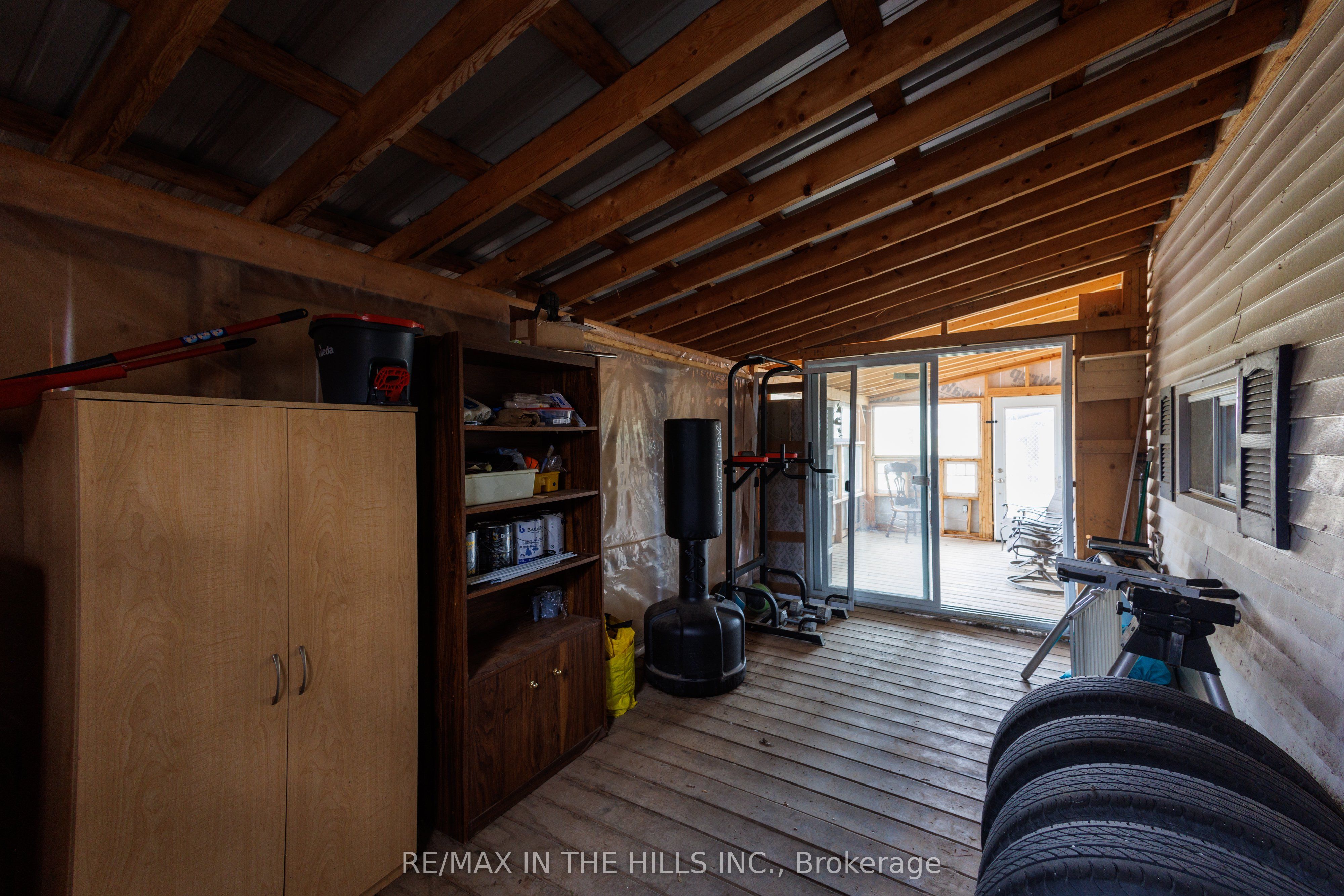 257 Elgin Street S Property Photo 32