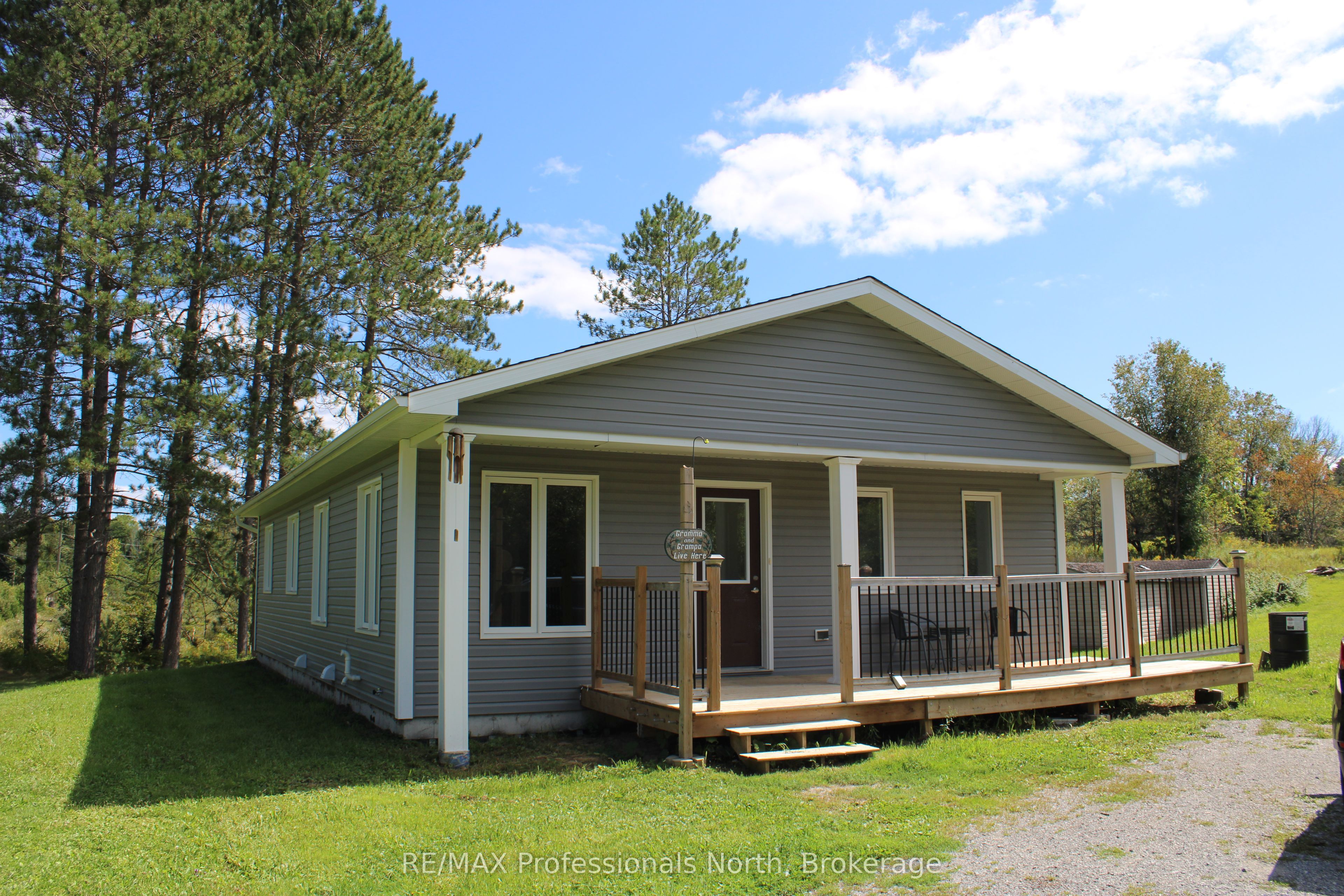 2513 Davis Lake Road Property Photo