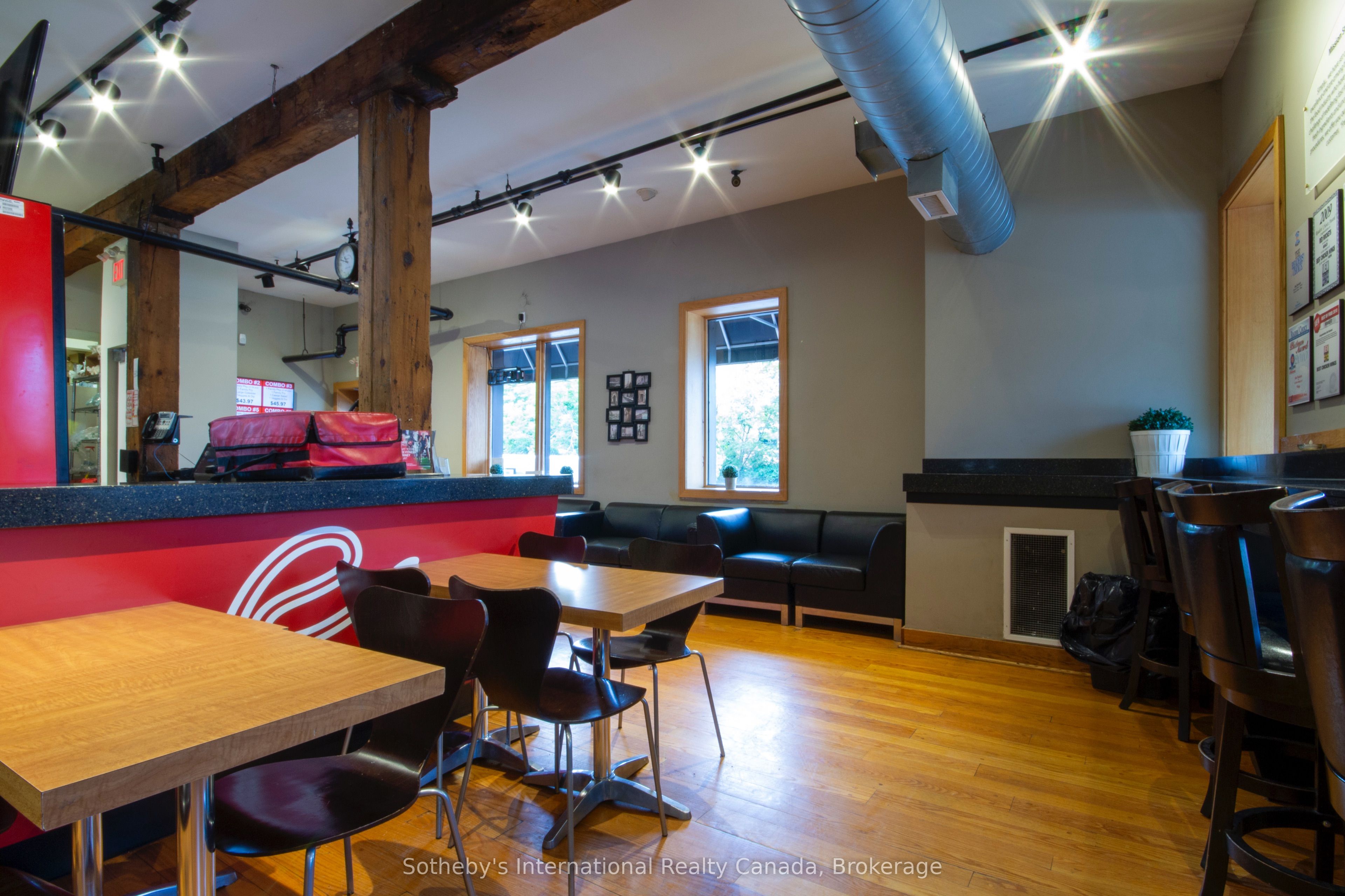 15 Wellington Street Property Photo 8