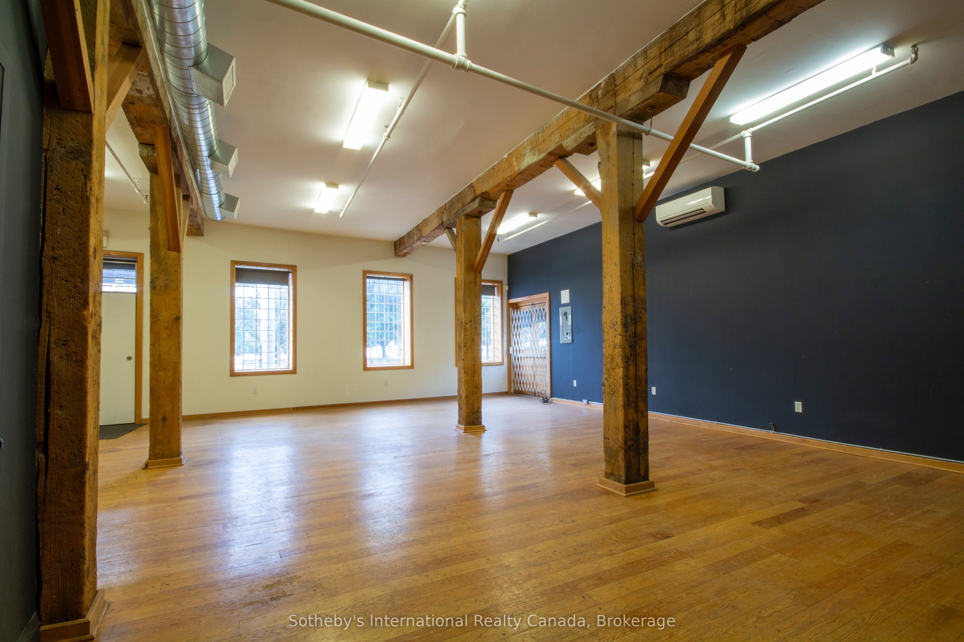 15 Wellington Street Property Photo 10