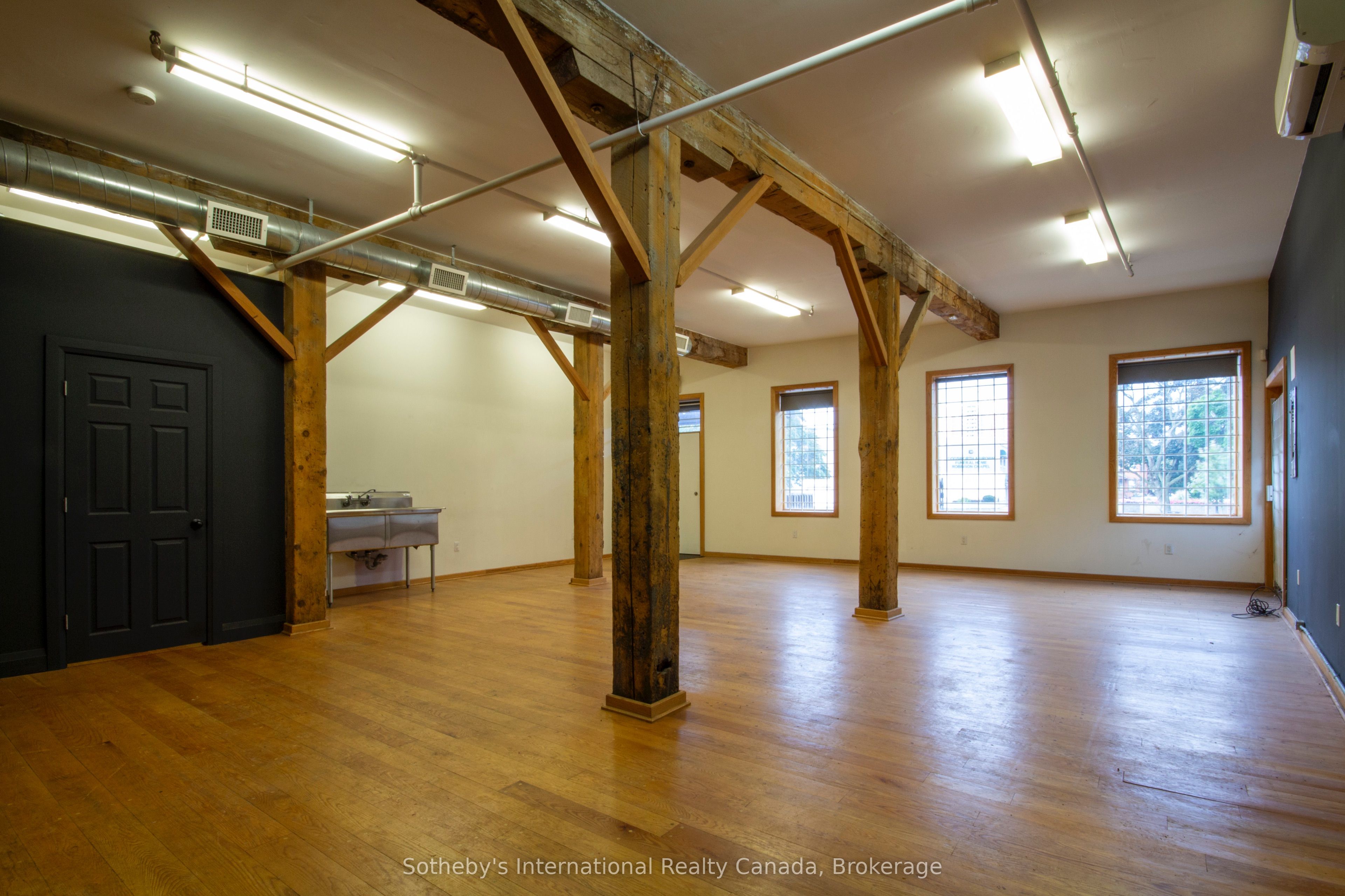 15 Wellington Street Property Photo 11
