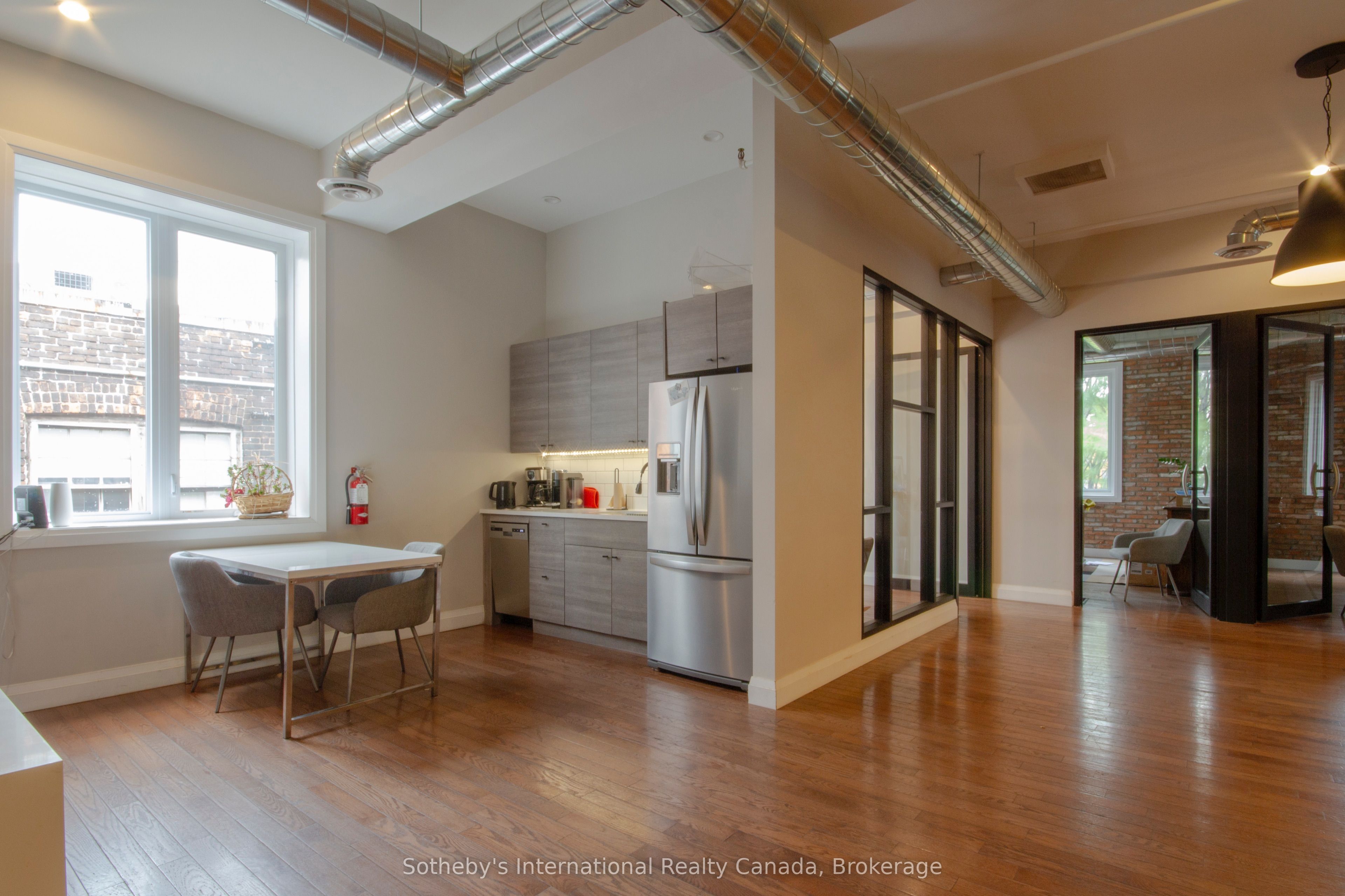 15 Wellington Street Property Photo 14