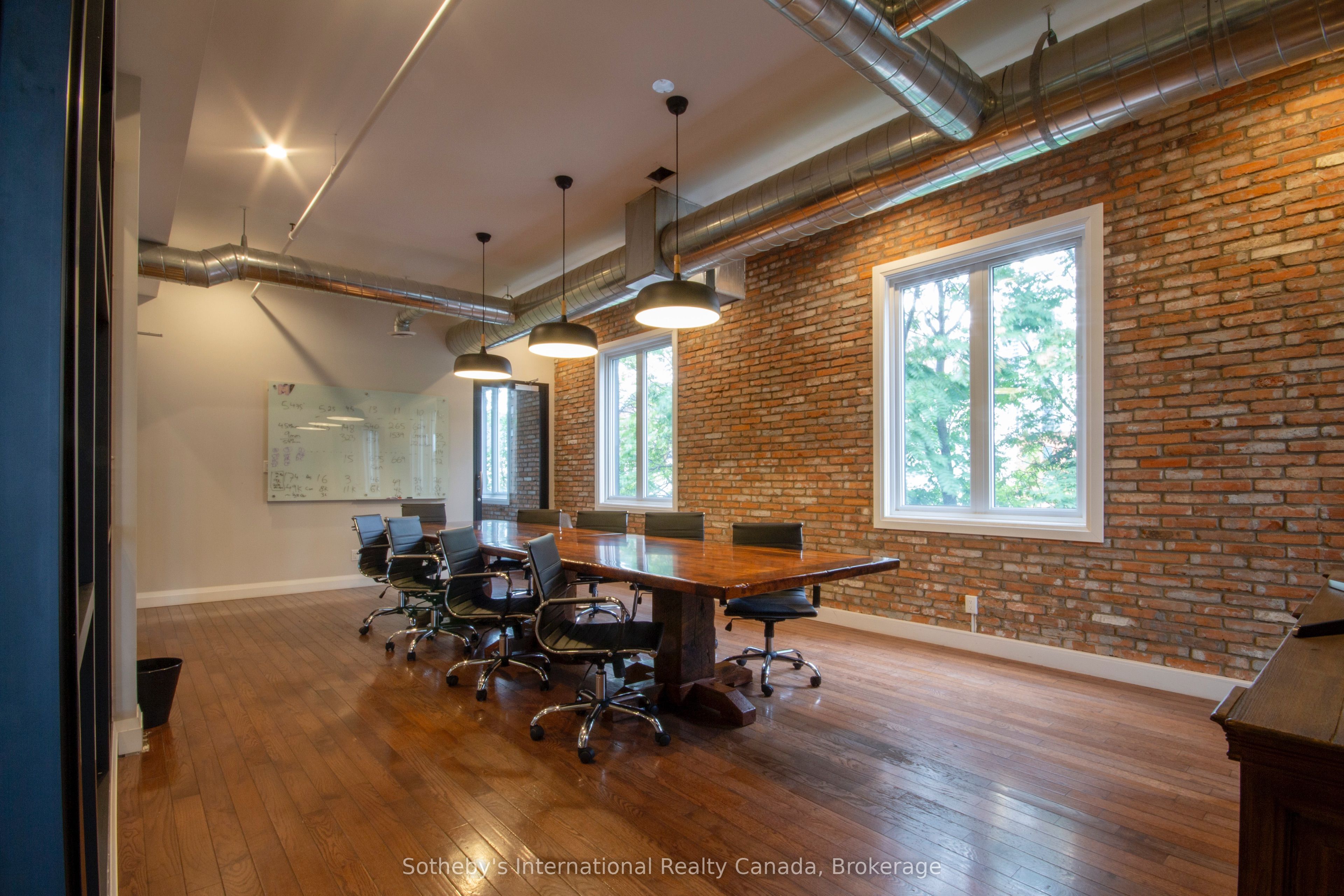 15 Wellington Street Property Photo 16