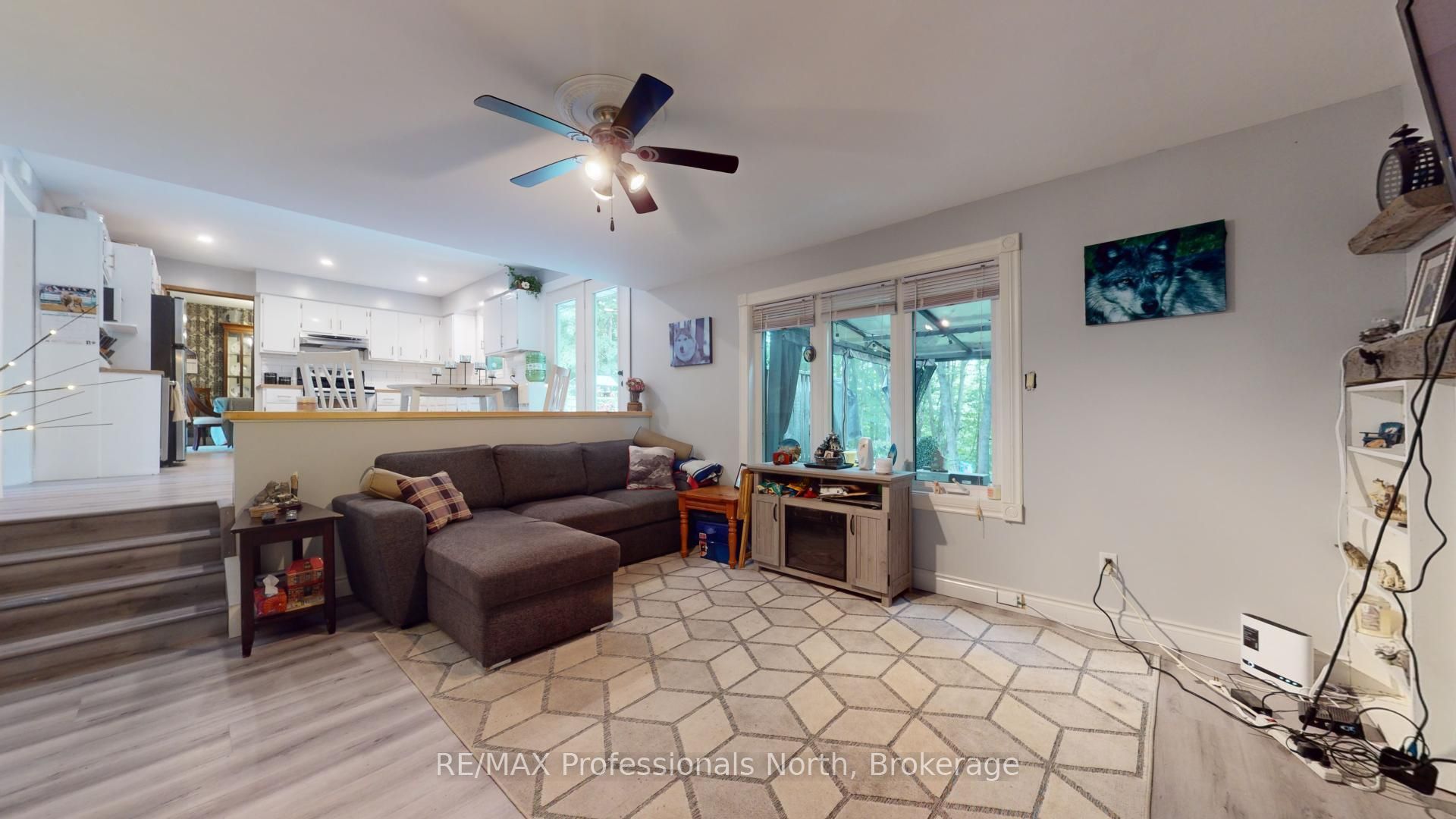 3 Oak Street Property Photo 5