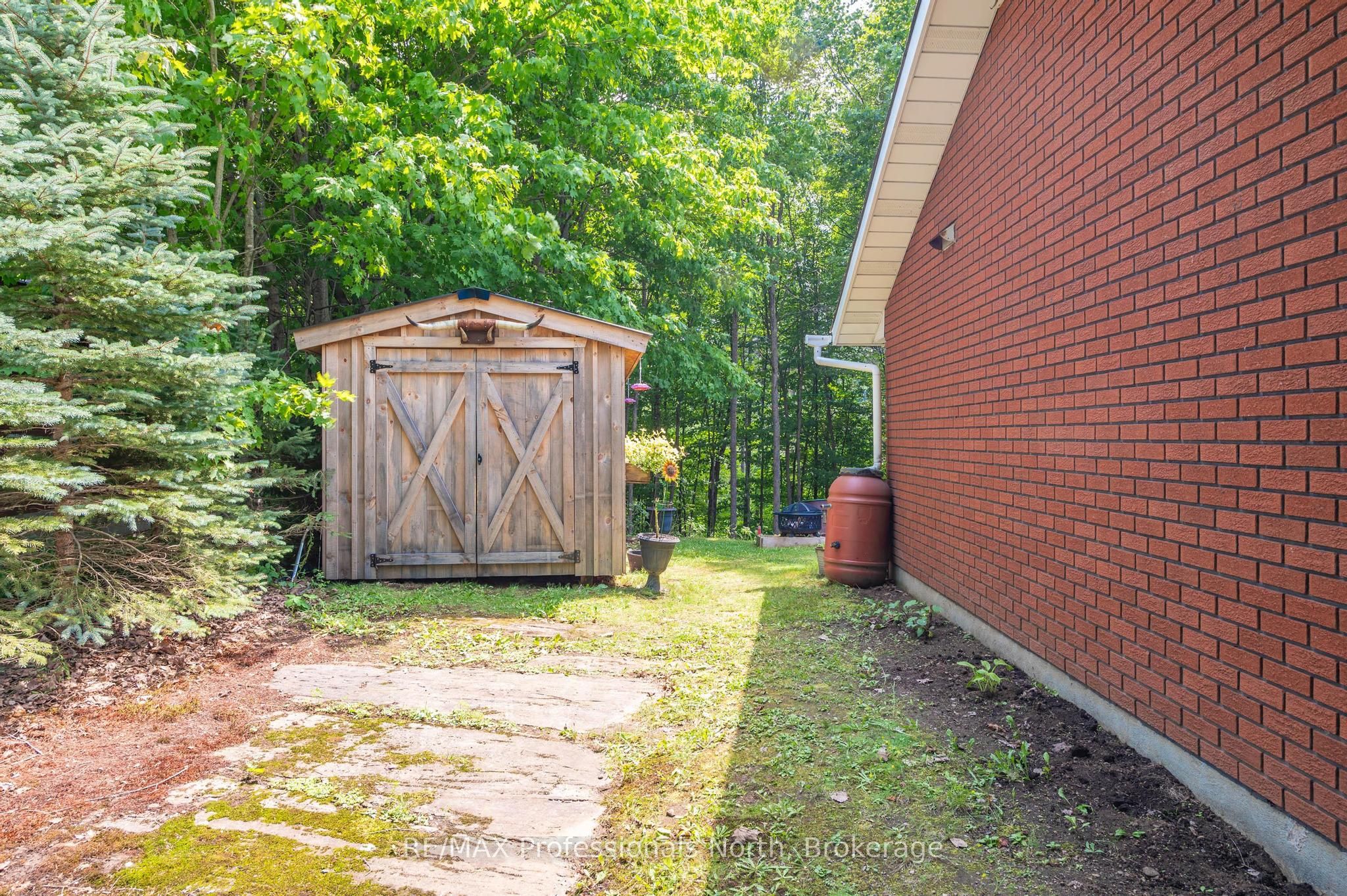 3 Oak Street Property Photo 44