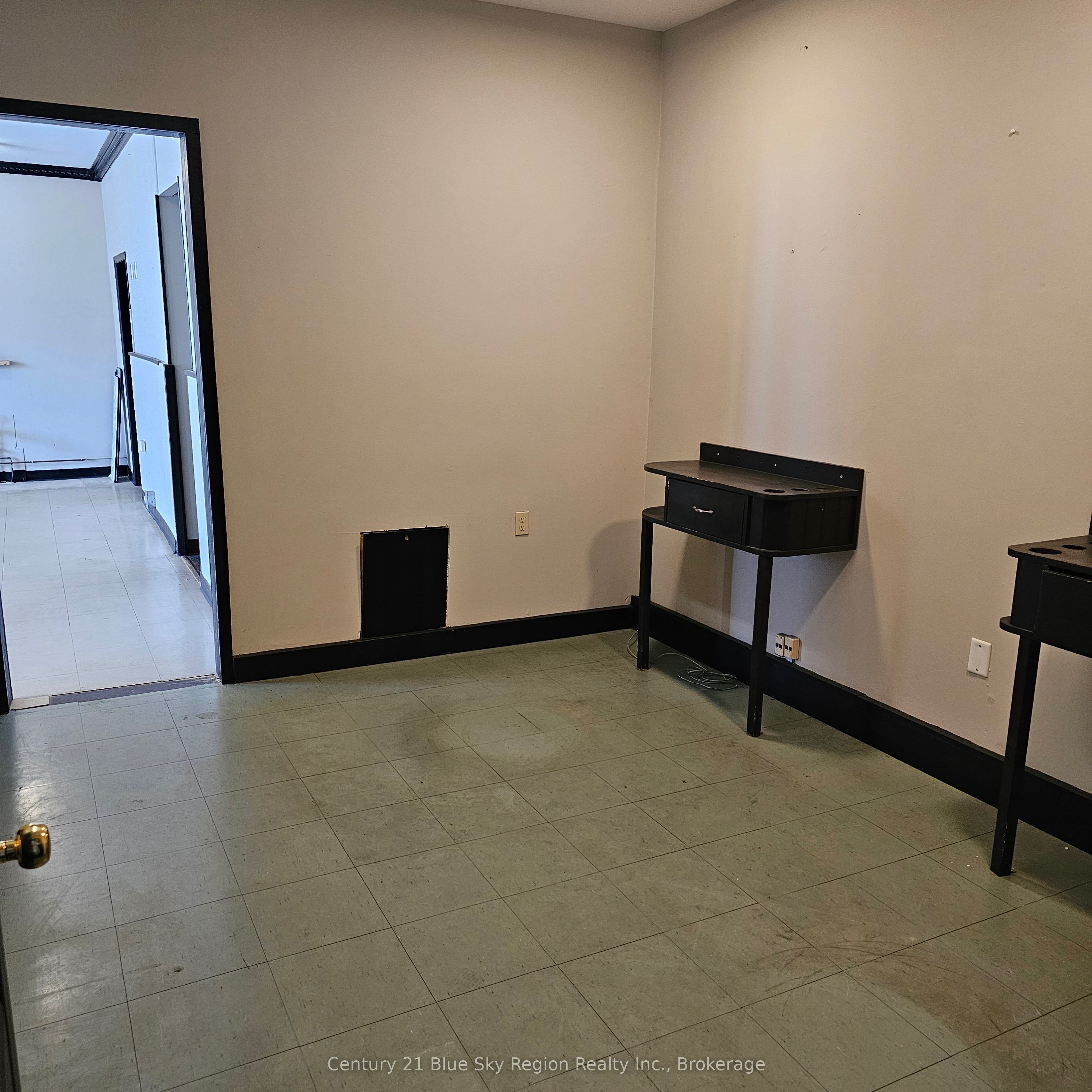 464 Lakeshore Drive Property Photo 6