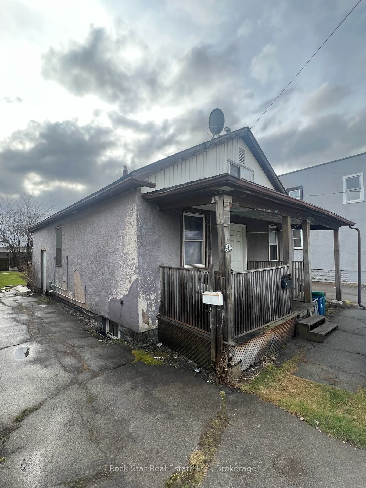 54 Crowland Avenue Property Photo 1