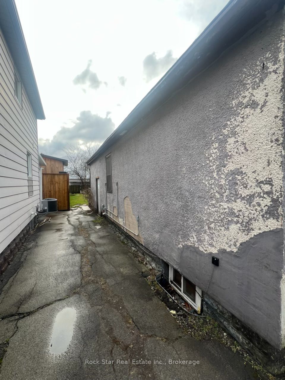 54 Crowland Avenue Property Photo 4