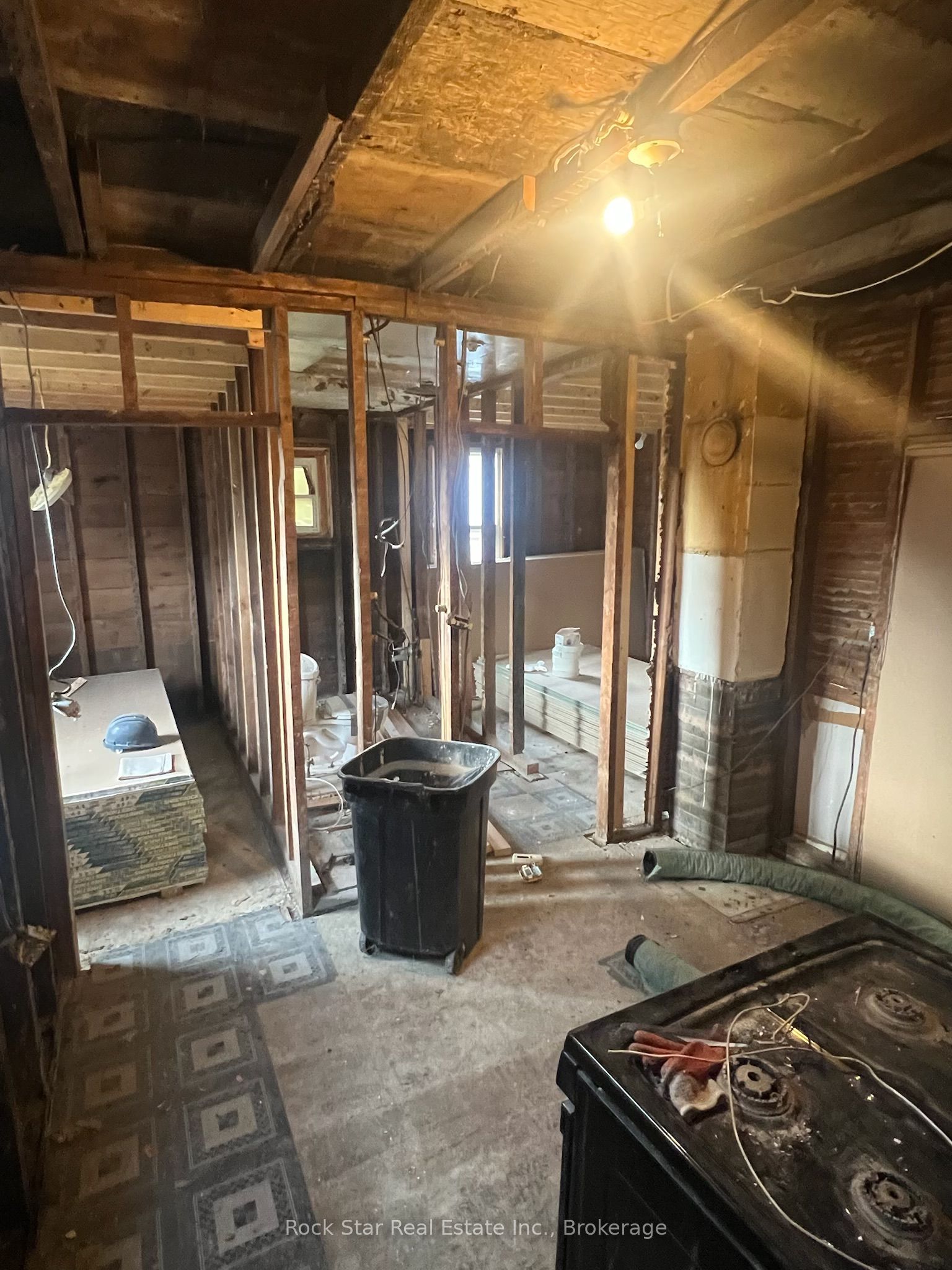 54 Crowland Avenue Property Photo 8
