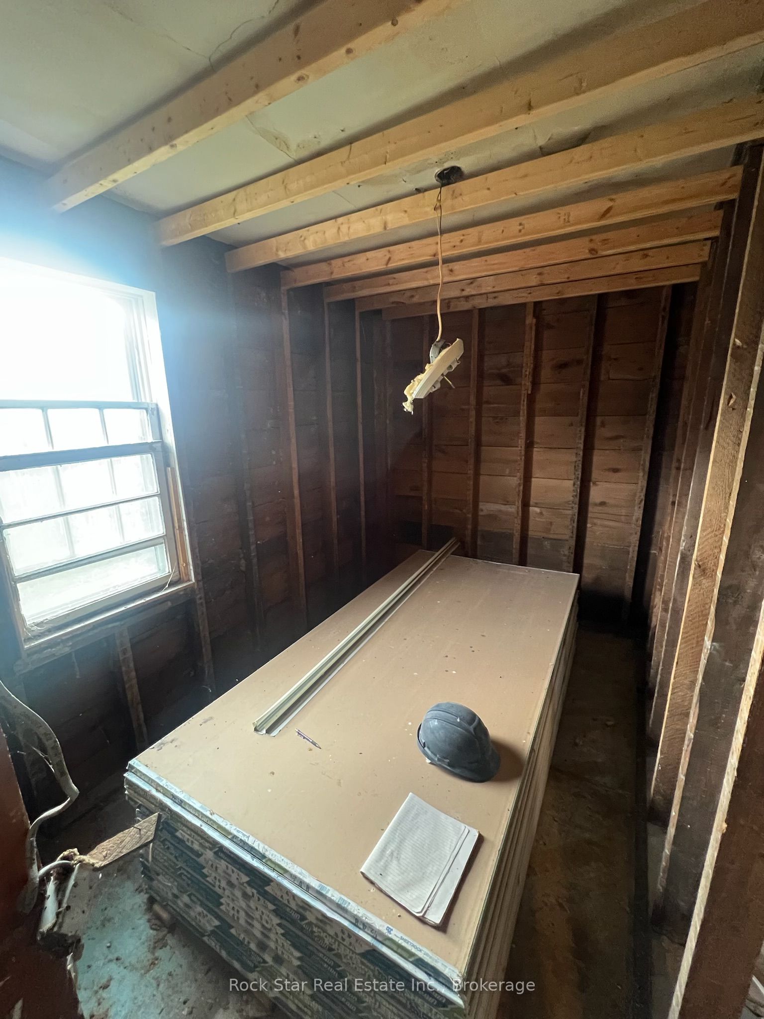 54 Crowland Avenue Property Photo 9