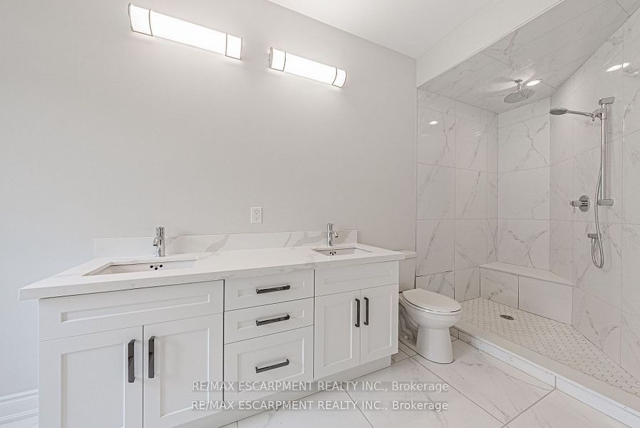 63 Cesar Place Property Photo 17