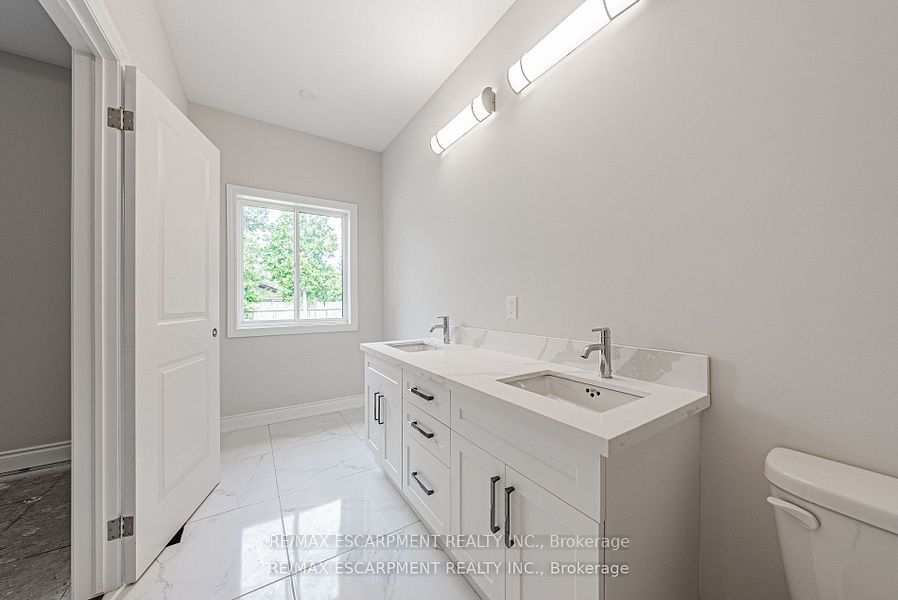 63 Cesar Place Property Photo 18