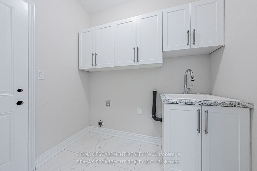 63 Cesar Place Property Photo 21