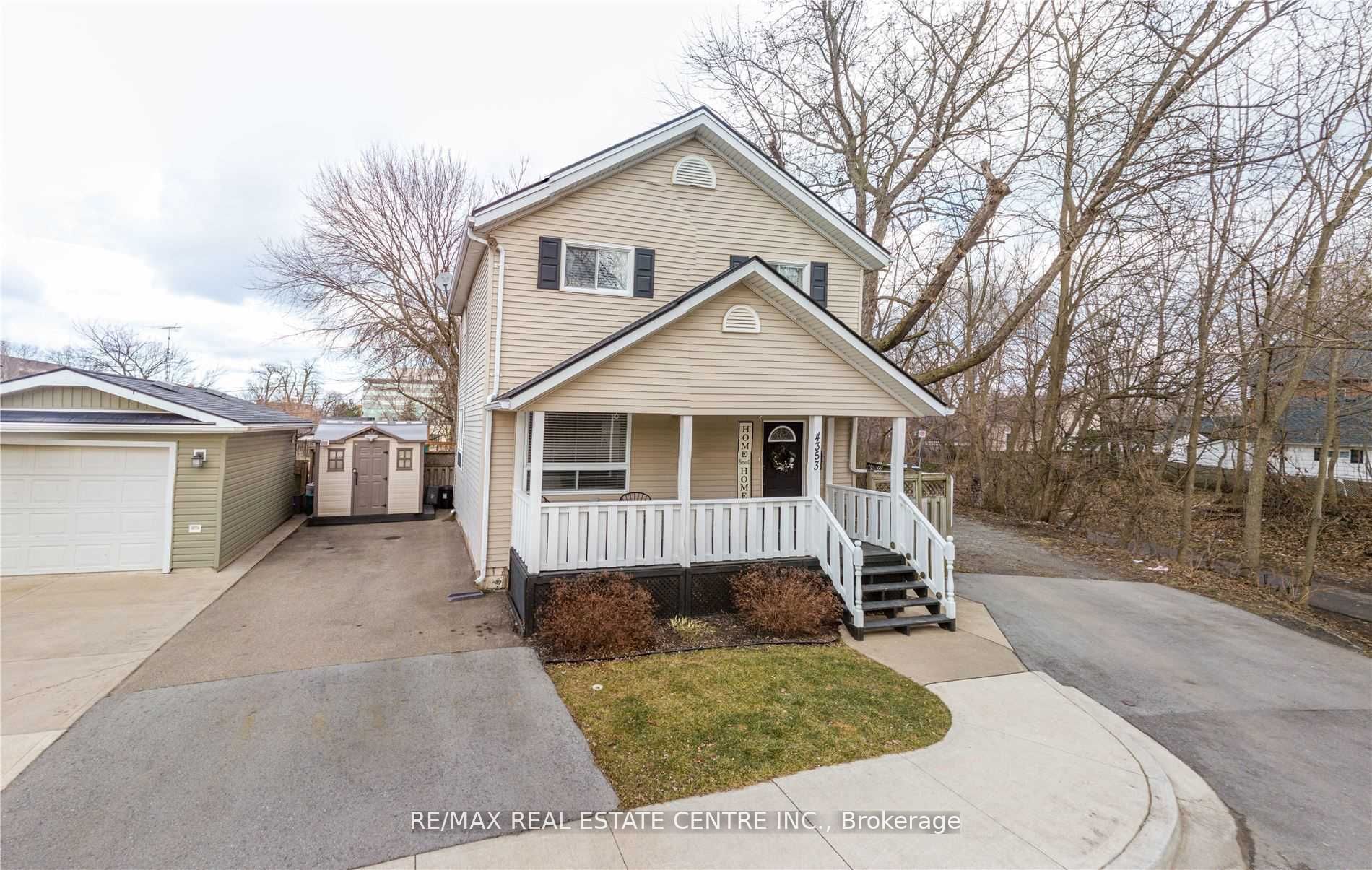 4353 Ellis Street Property Photo 1