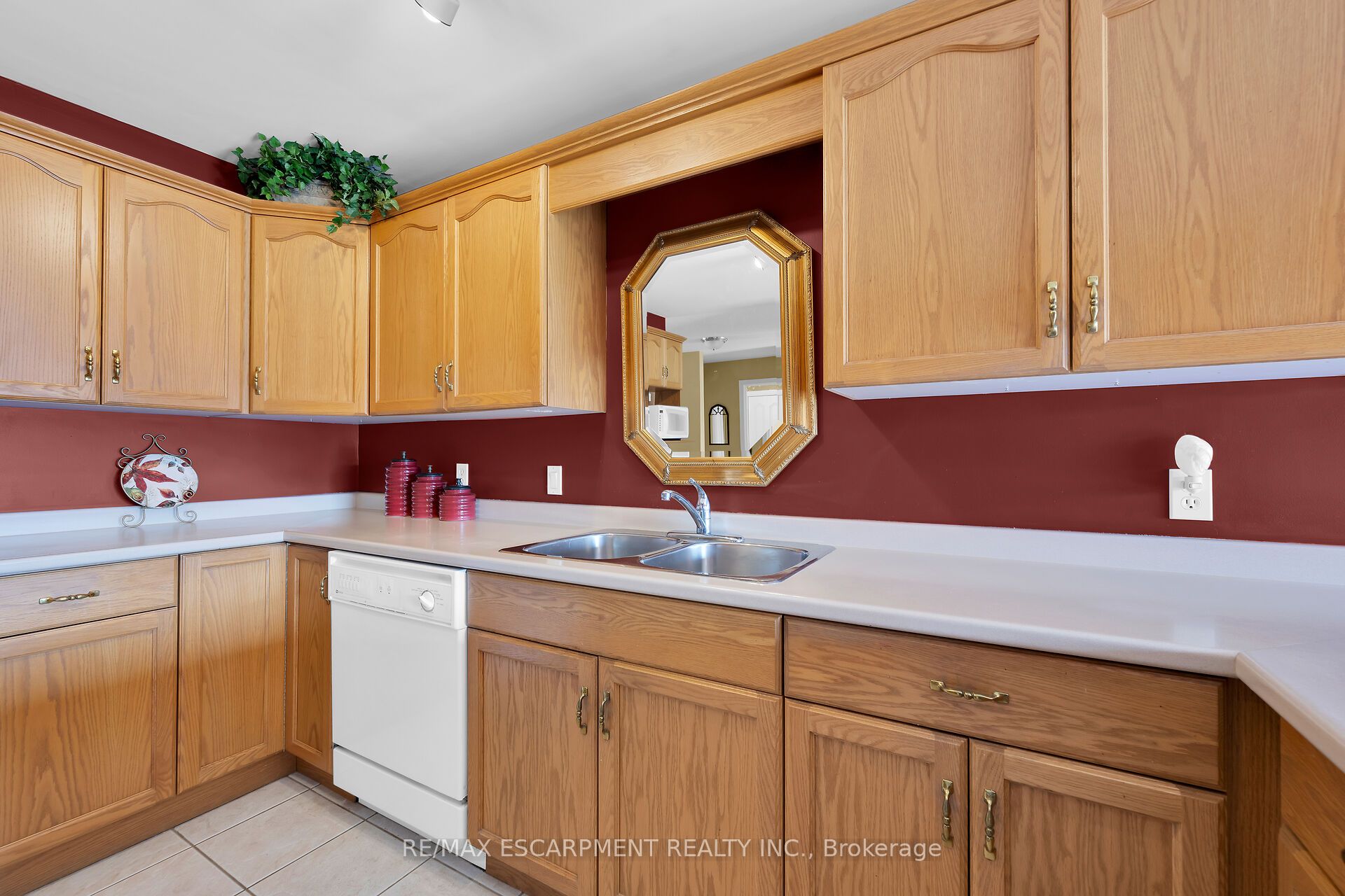 1439 Niagara Stone Road 18 Property Photo 11