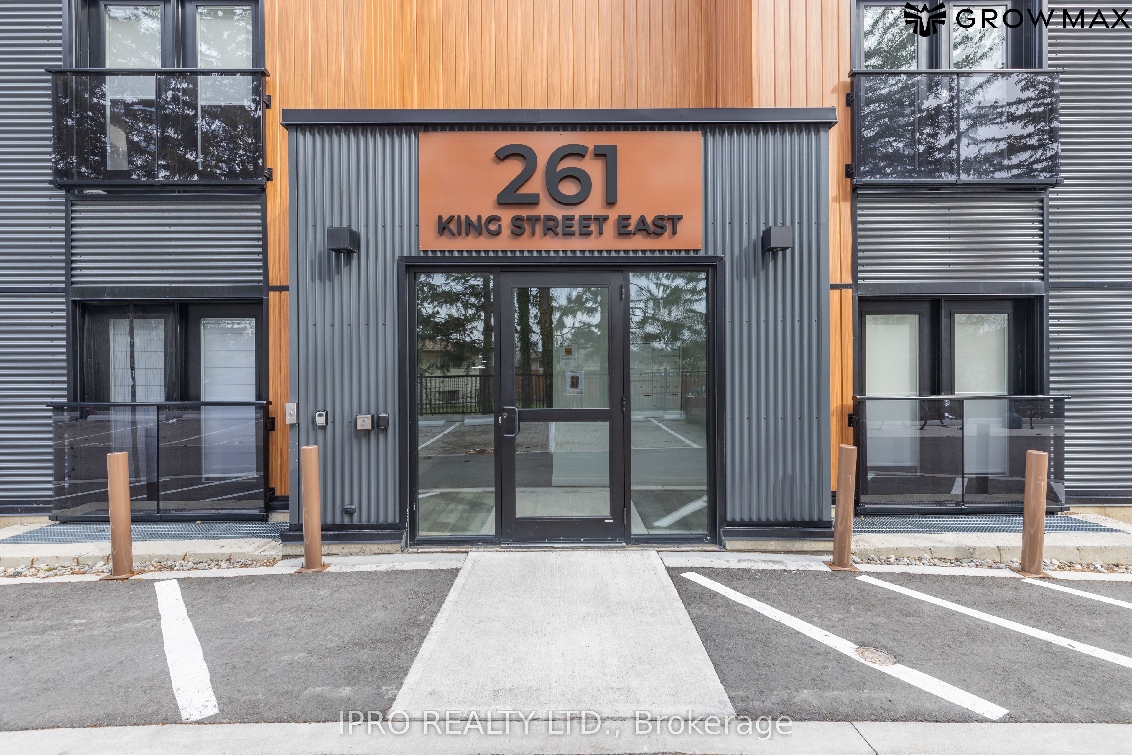 261 King Street E 202-2b Property Photo 1