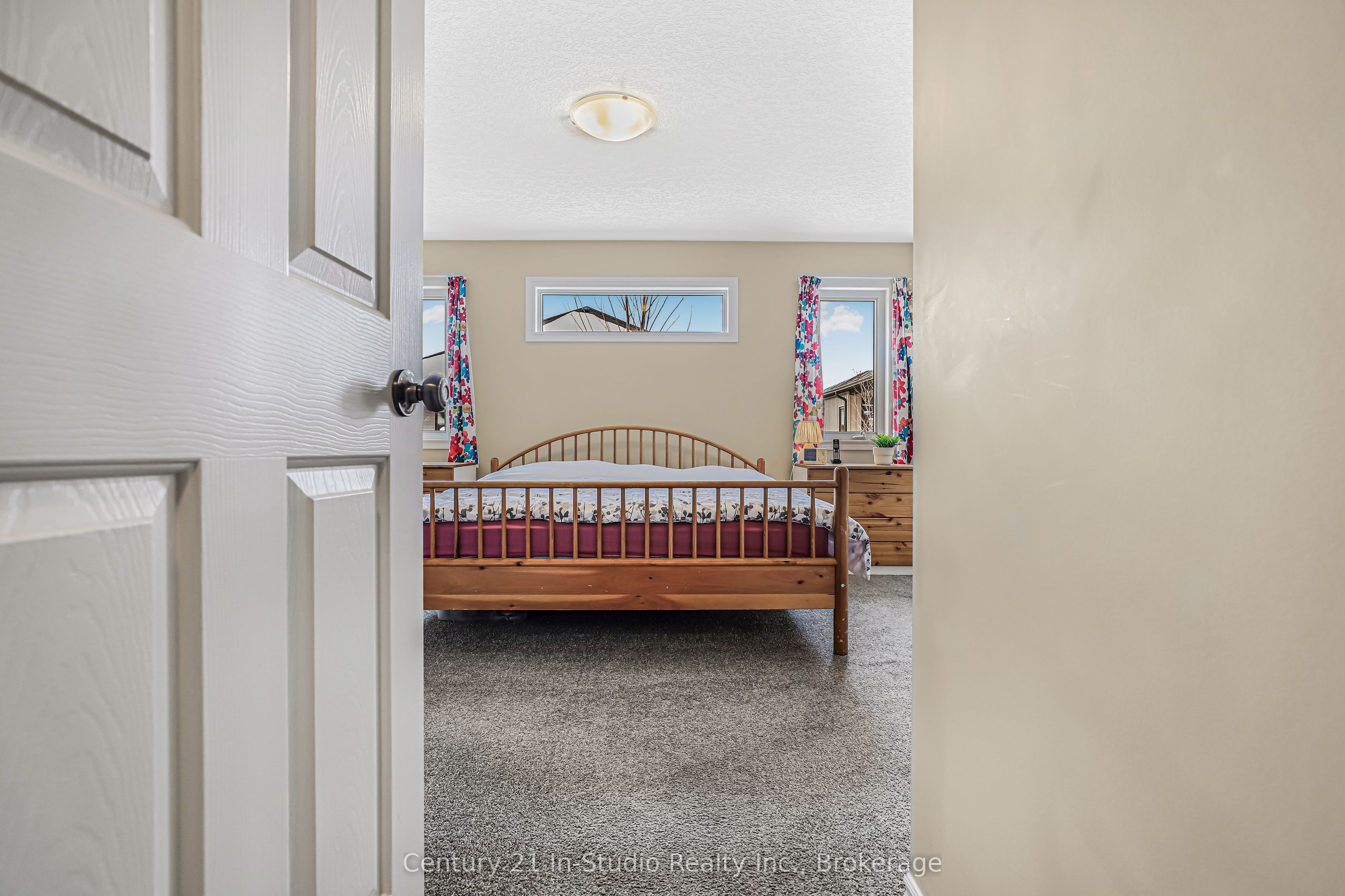 392 Peirson Avenue Property Photo 22