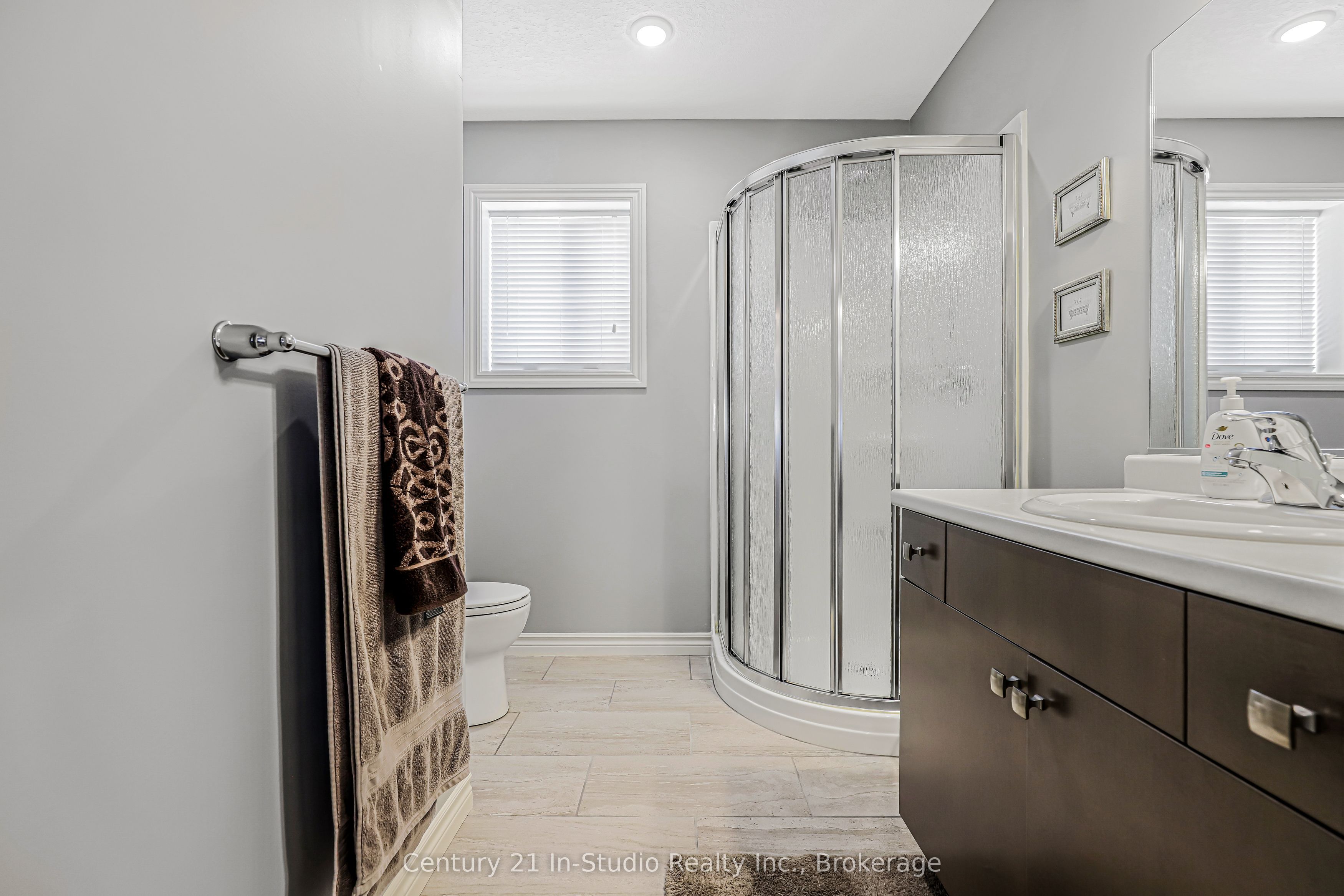 392 Peirson Avenue Property Photo 44