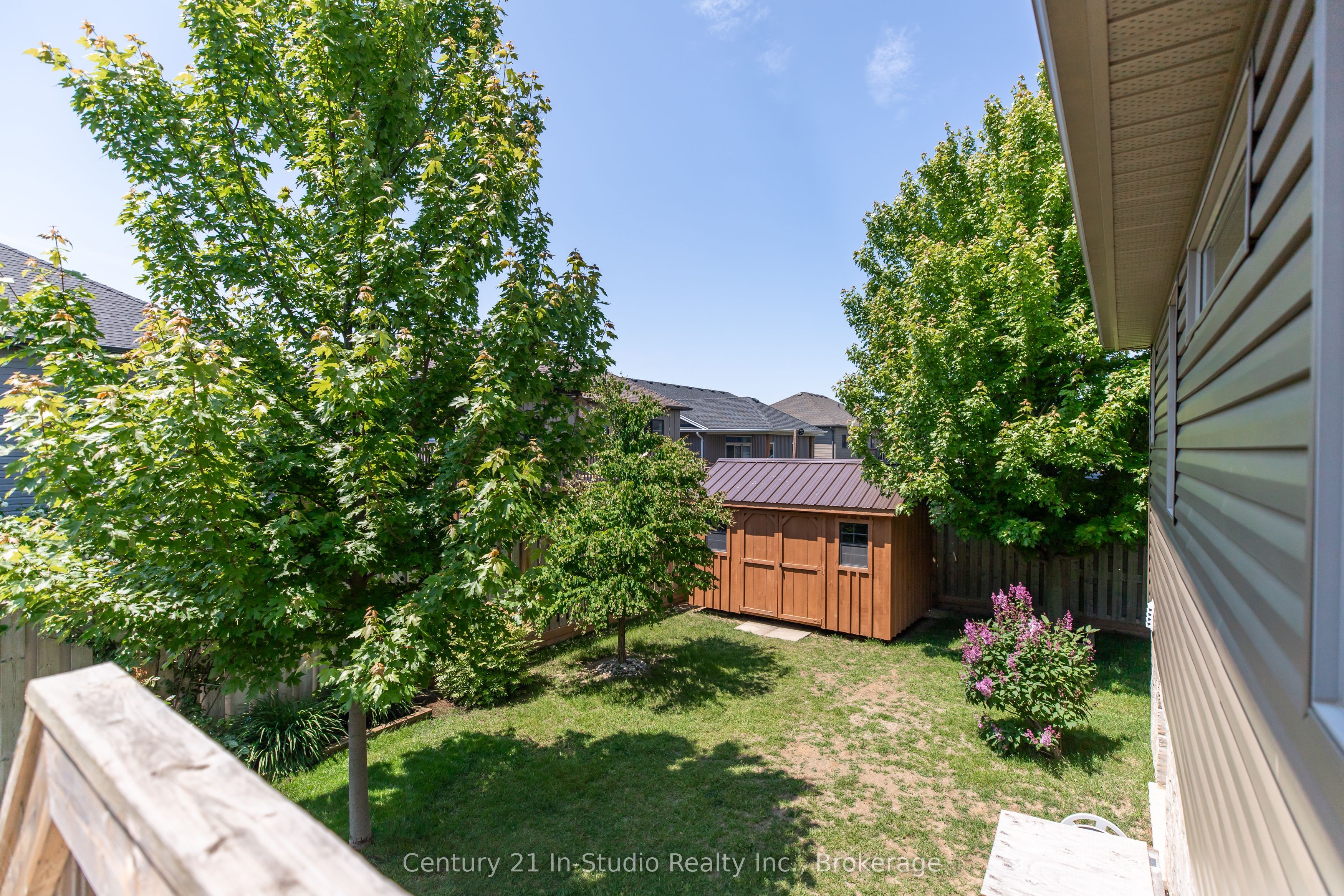 392 Peirson Avenue Property Photo 48