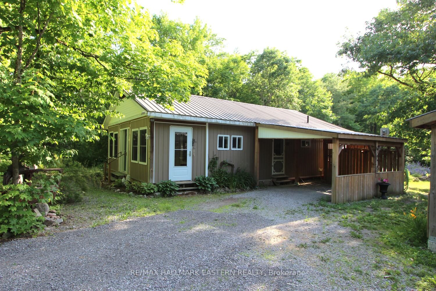 42 Maple Road Property Photo 1