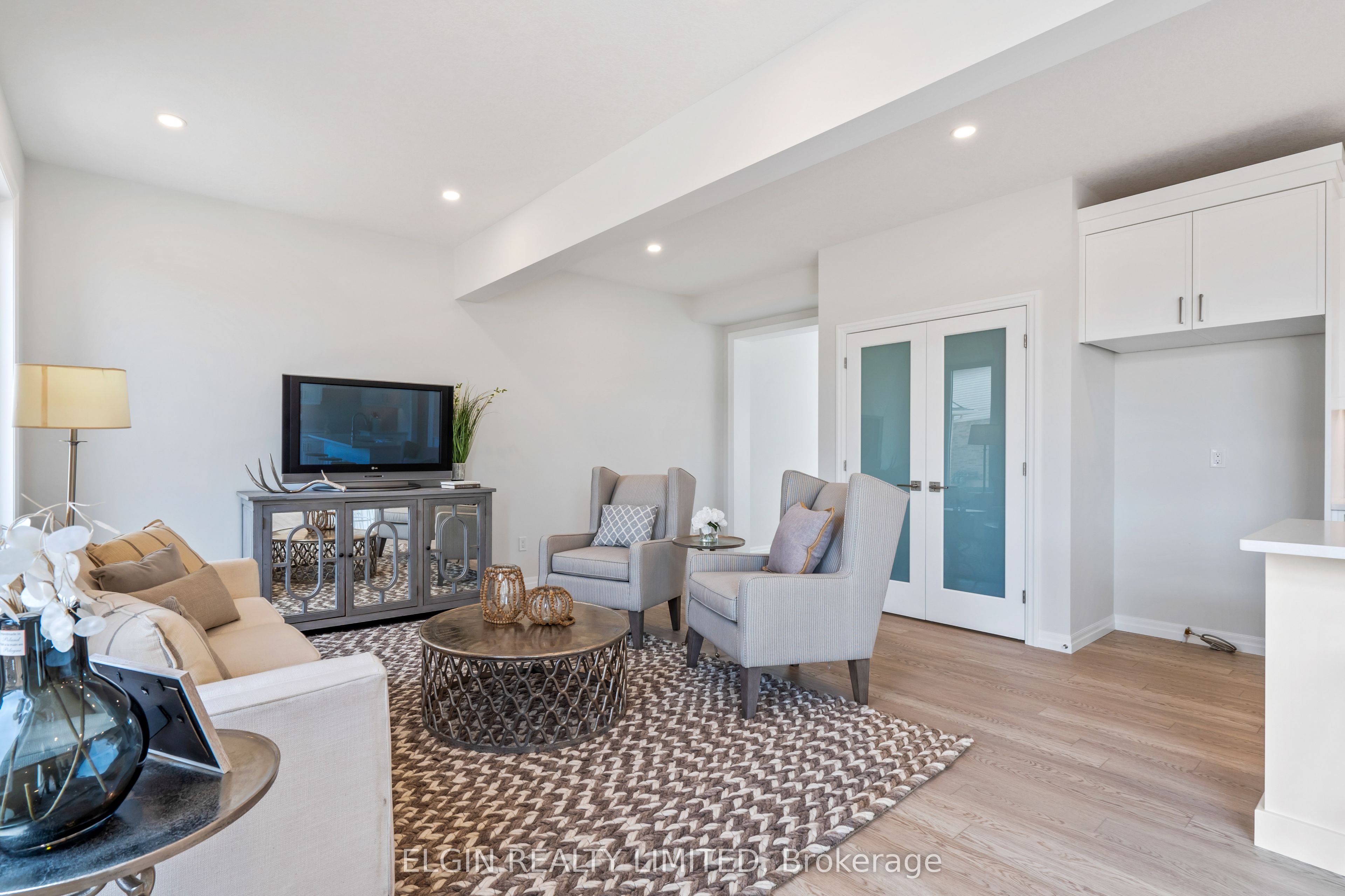 37 Hemlock Crescent Property Photo 5